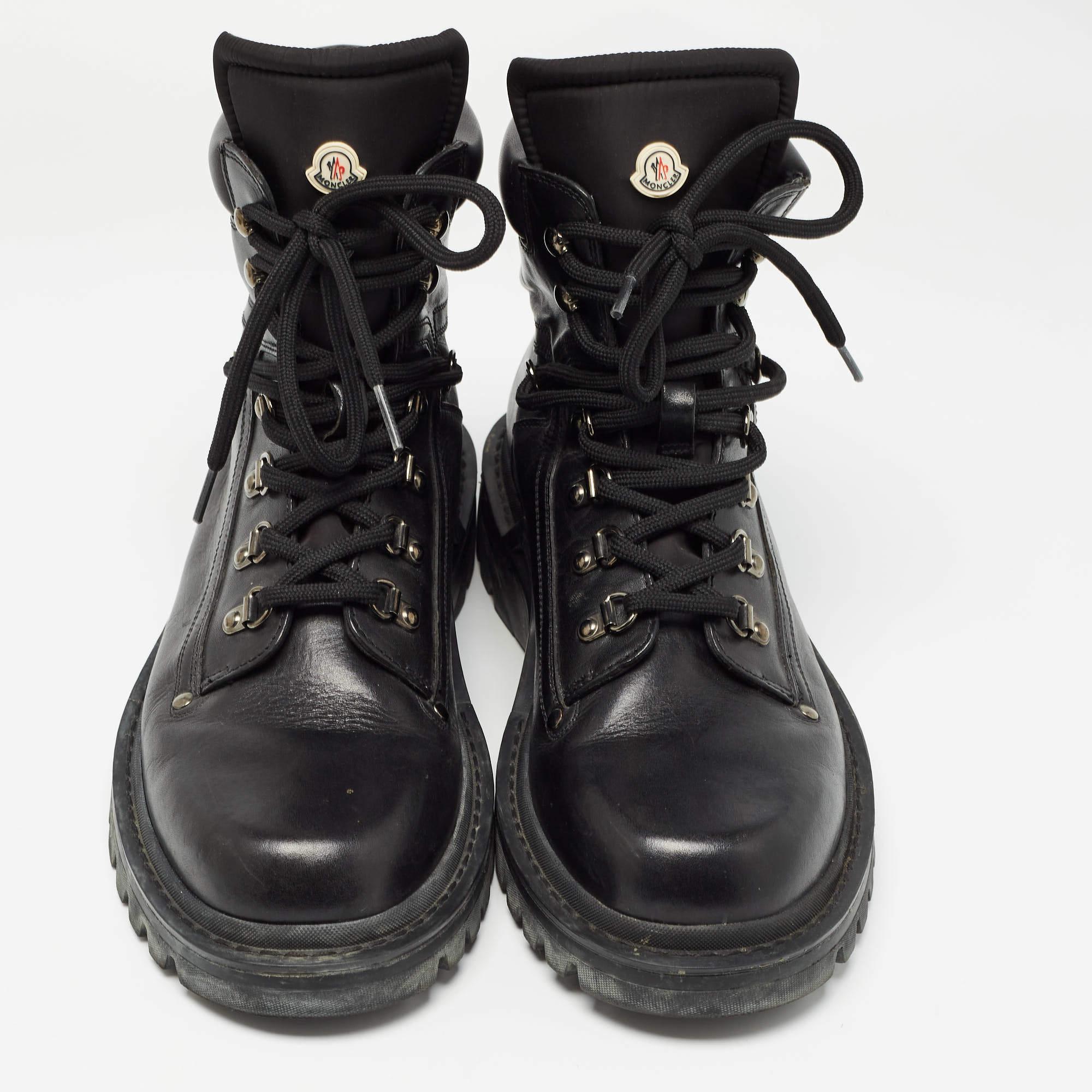 Moncler Black Lace Up Ankle Boots Size 42 In Good Condition In Dubai, Al Qouz 2