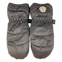 Guanti MONCLER in nylon nero