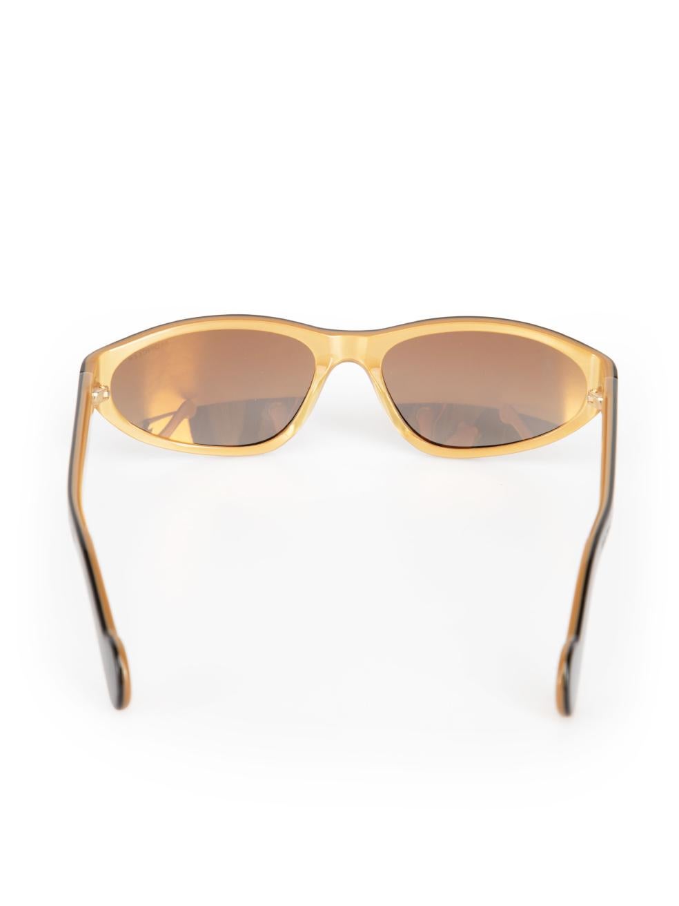 Moncler Black Oval Gradient Sunglasses In New Condition In London, GB