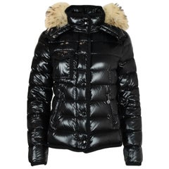 Moncler Schwarze gesteppte Armoise Daunenjacke mit Schildkrötenpelz Kapuze Gr. 1 rt $1.850