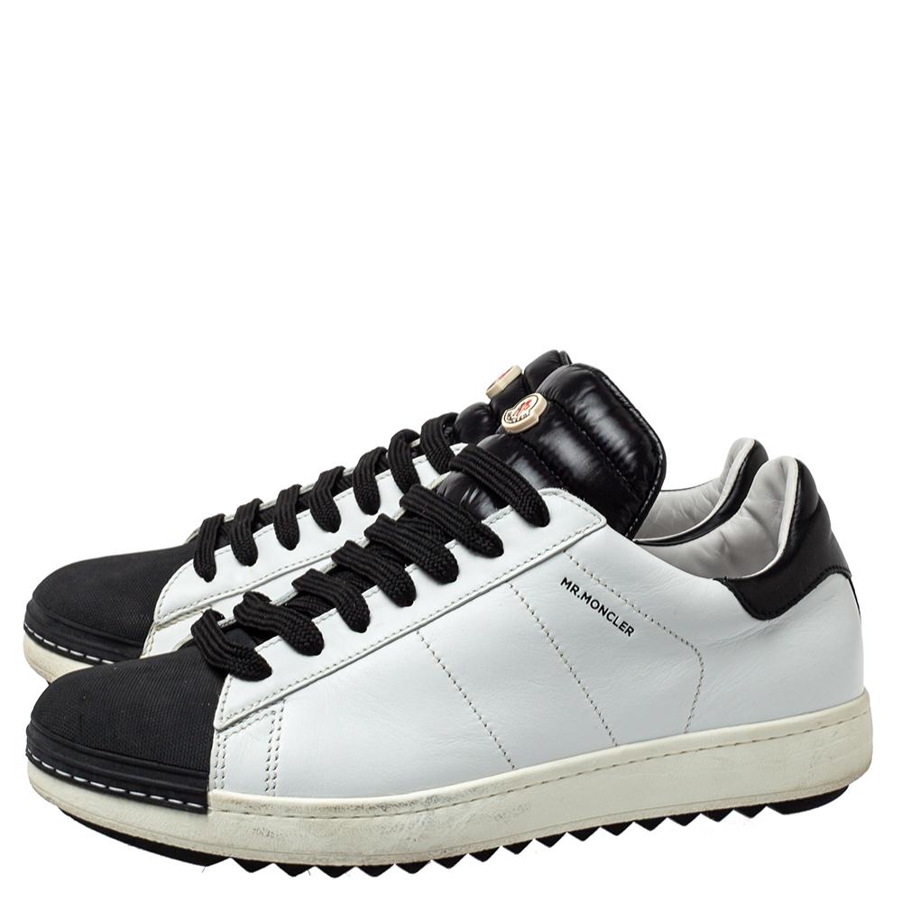 Moncler Black/White Leather Low Top Sneakers Size 42 In Good Condition In Dubai, Al Qouz 2