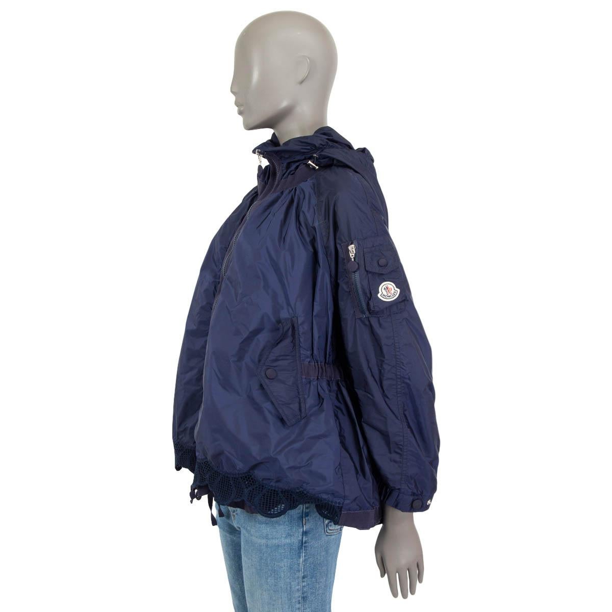MONCLER blue BRODERIE ANGLAISE Windbreaker Jacket 2 M In Excellent Condition In Zürich, CH