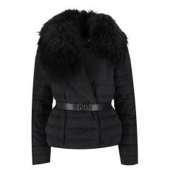 Moncler Daunenjacke mit Kapuze und Pelzbesatz