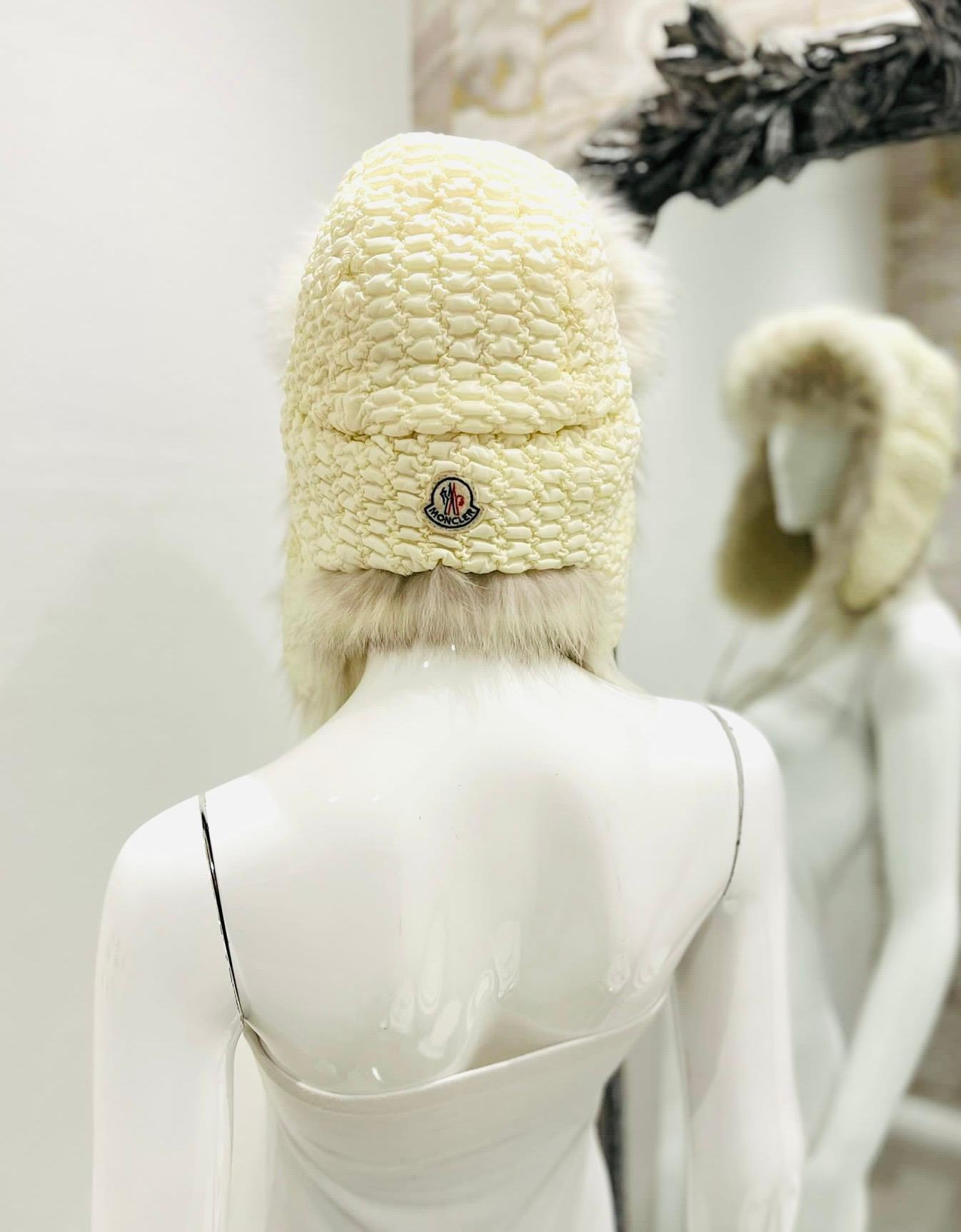 Moncler Fox Fur Hat In Excellent Condition In London, GB