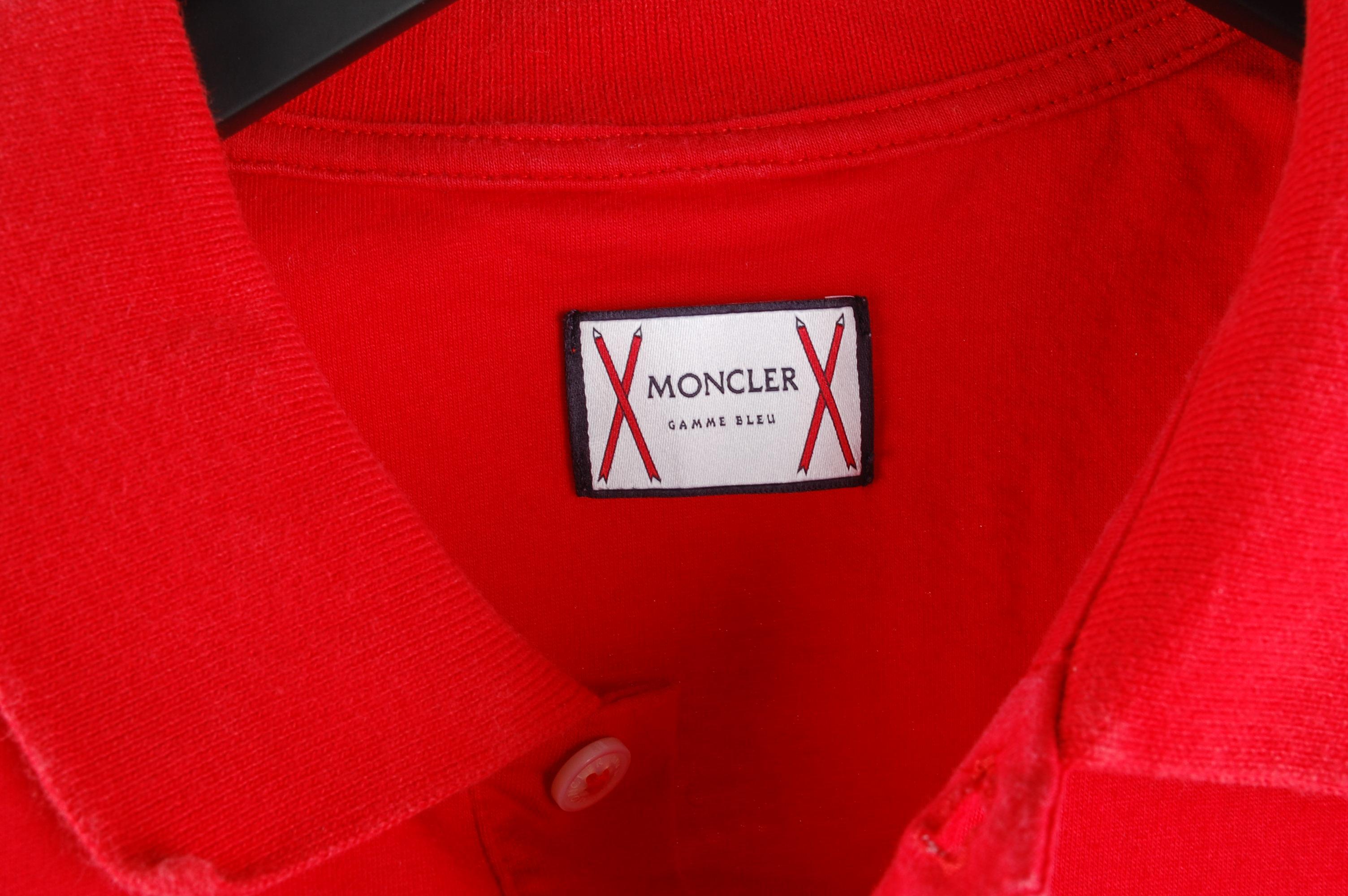 Red Moncler Gamme Bleu Men Polo Size M, S948 For Sale