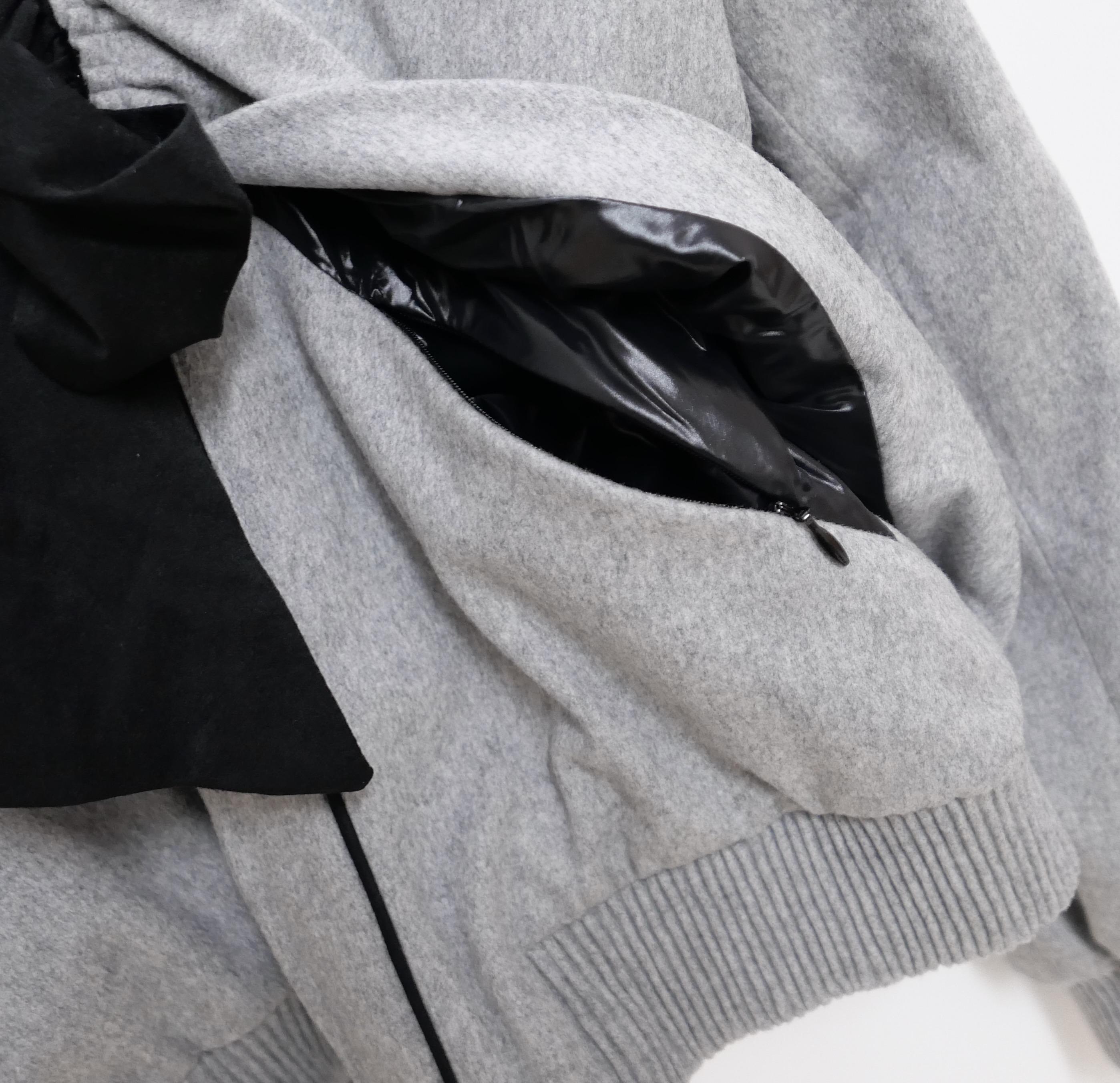 Moncler Gamme Rouge - Giacca trapuntata in lana grigia con fiocco sul davanti in vendita 6