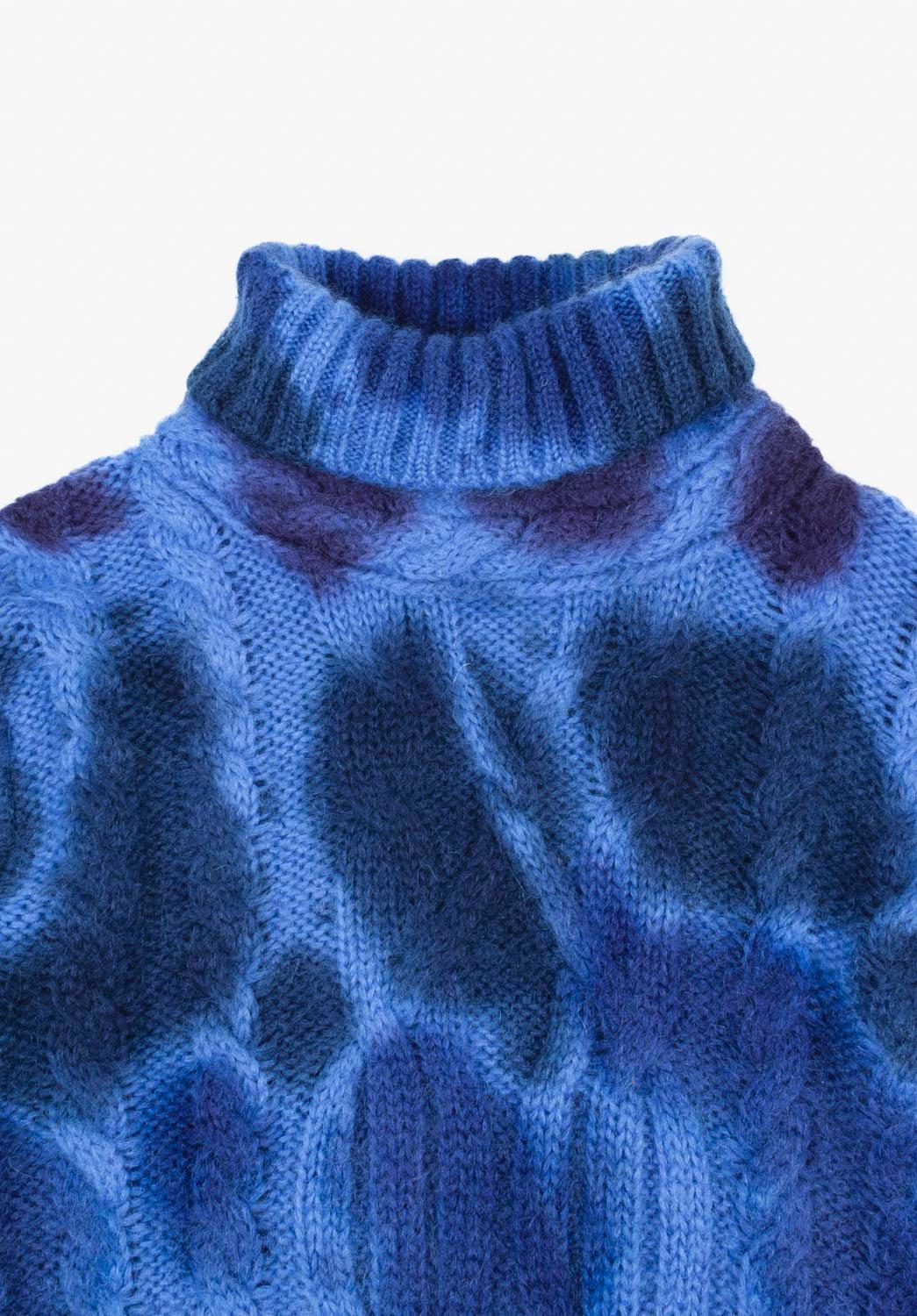 100% authentique Moncler Genius Grenoble Men Sweater, S757, SE3
Couleur : Bleu
(La couleur réelle peut varier légèrement en raison de l'interprétation individuelle de l'écran de l'ordinateur).
Matière : 50% mohair, 32% polyamide, 18% laine
Taille de