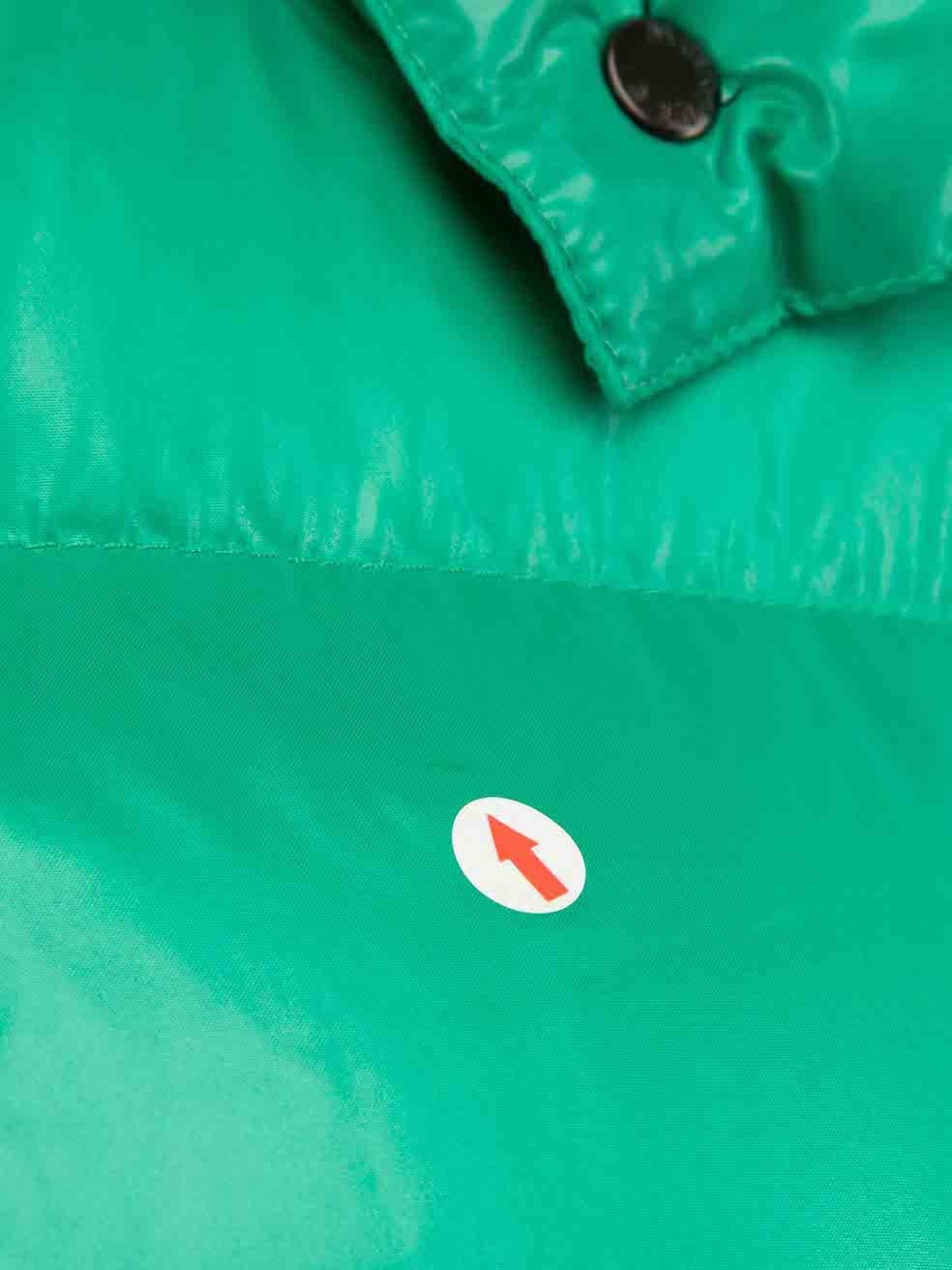 Moncler Grüne Bady-Puffer-Daunenjacke mit Kapuze Größe XS im Angebot 2