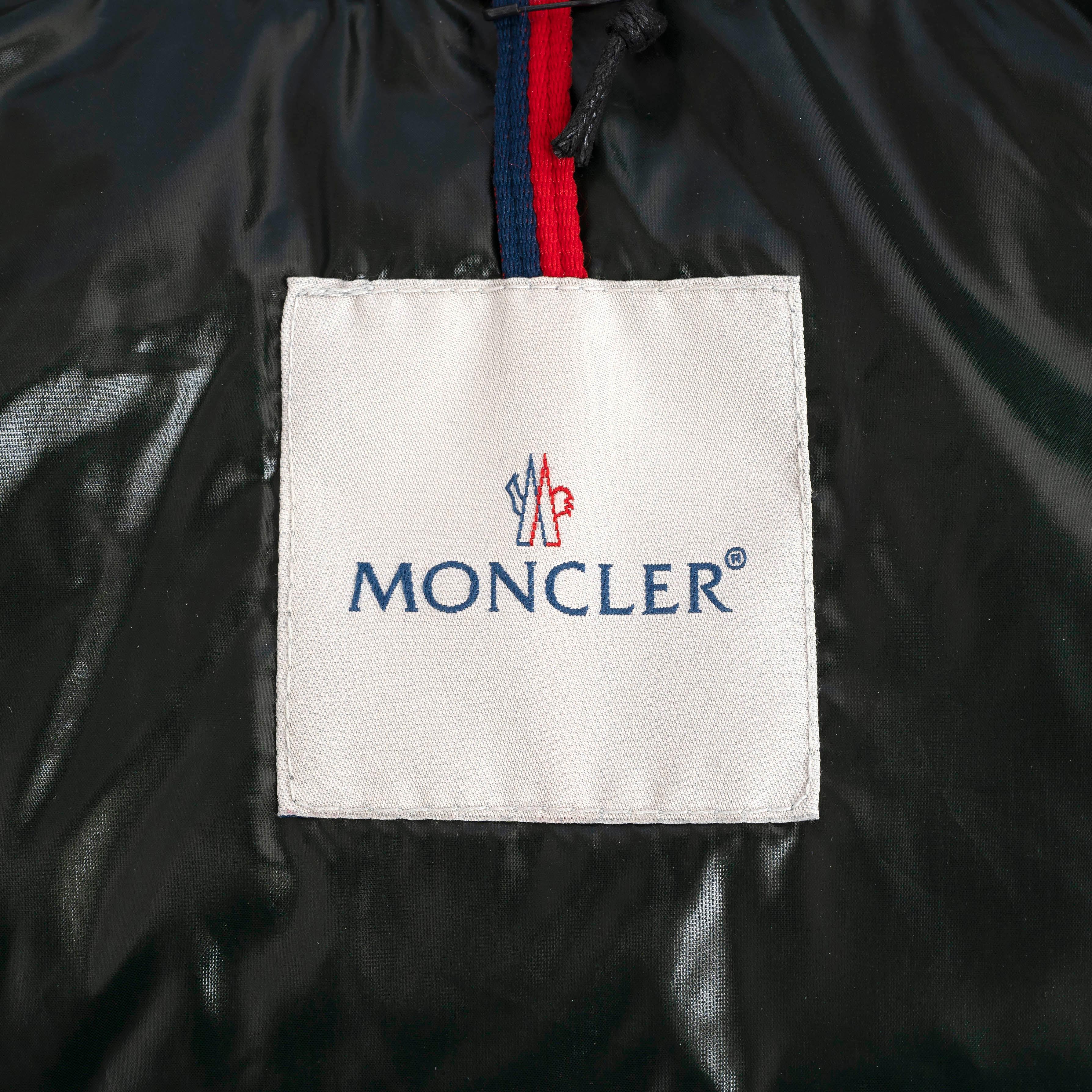 MONCLER VEST EN nylon vert GHANY DOWN PUFFER Jacket 4 XL en vente 1
