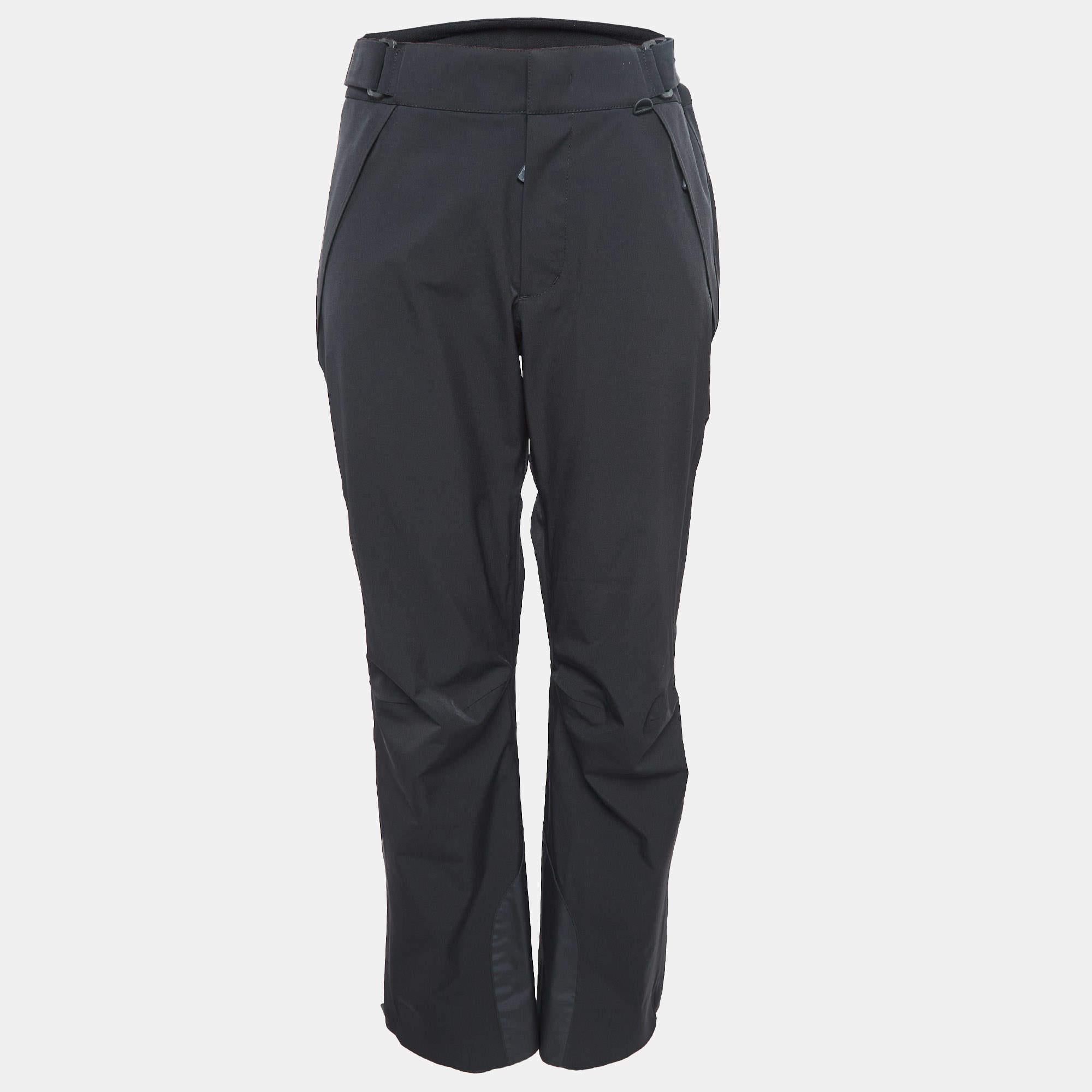 I pantaloni dal taglio impeccabile sono un punto fermo di un guardaroba ben curato. Questi pantaloni firmati sono finemente cuciti per darti il look desiderato e un comfort che dura tutto il giorno.
