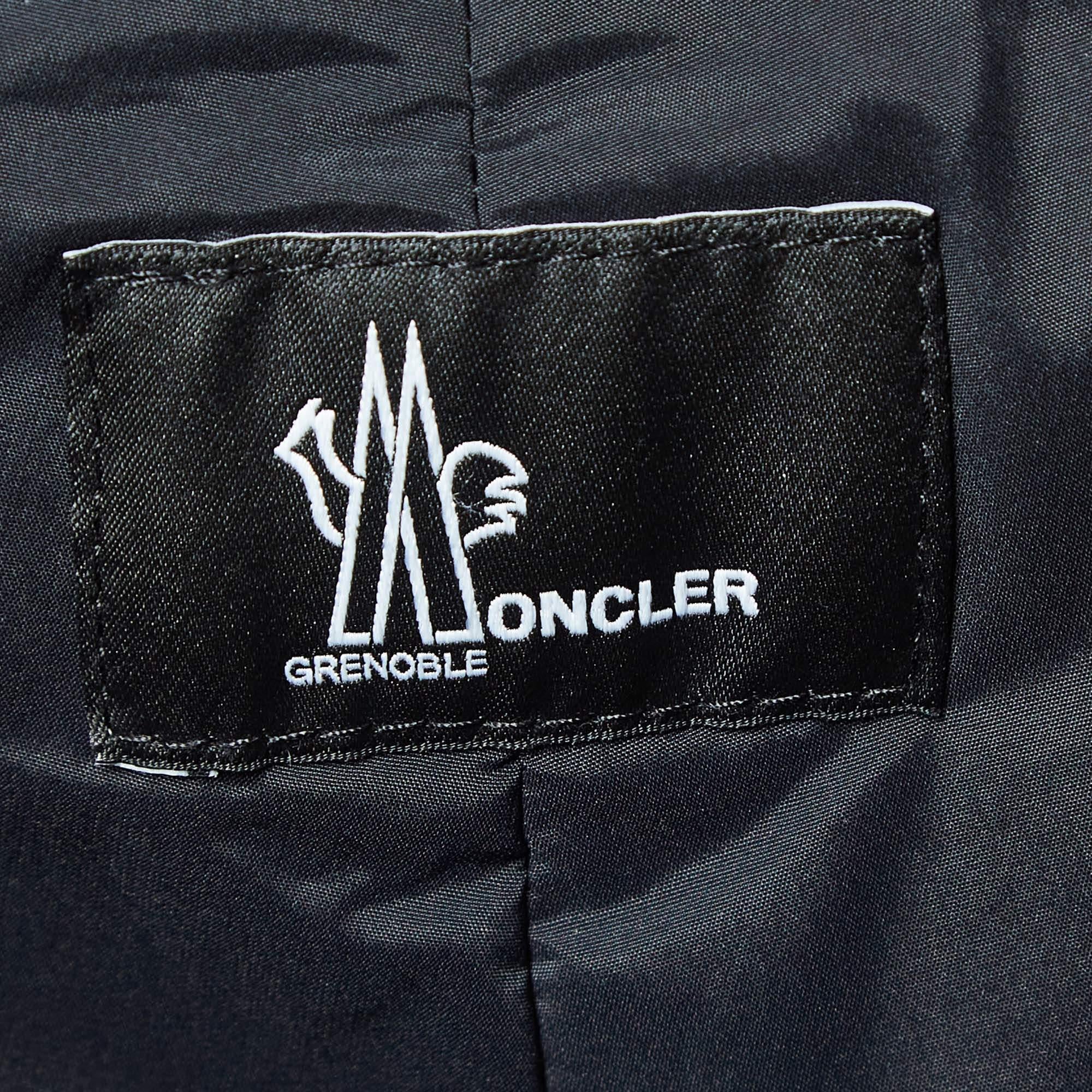 Moncler Grenoble Pantaloni da sci in nylon nero M. In condizioni ottime in vendita a Dubai, Al Qouz 2