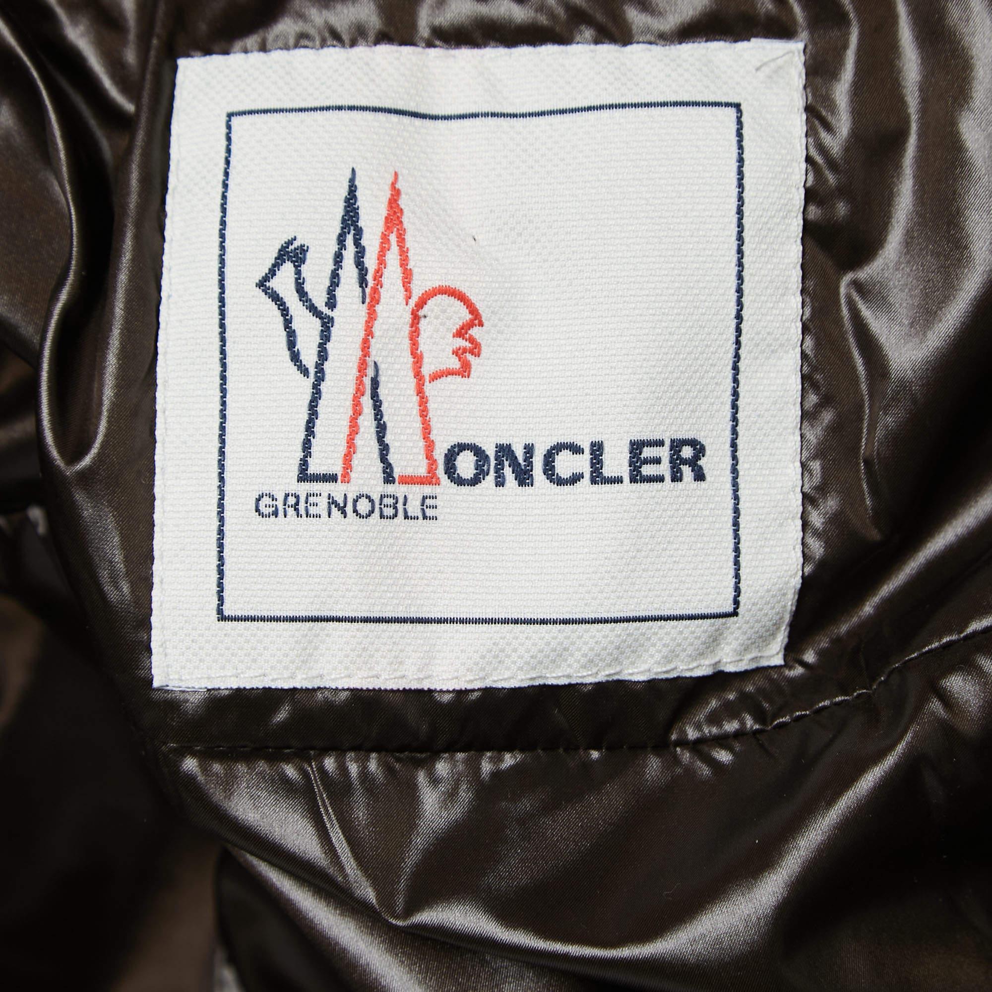 Moncler Grenoble Burgundy Quilted Fur Detail Hooded Bever Jacket S In Excellent Condition In Dubai, Al Qouz 2