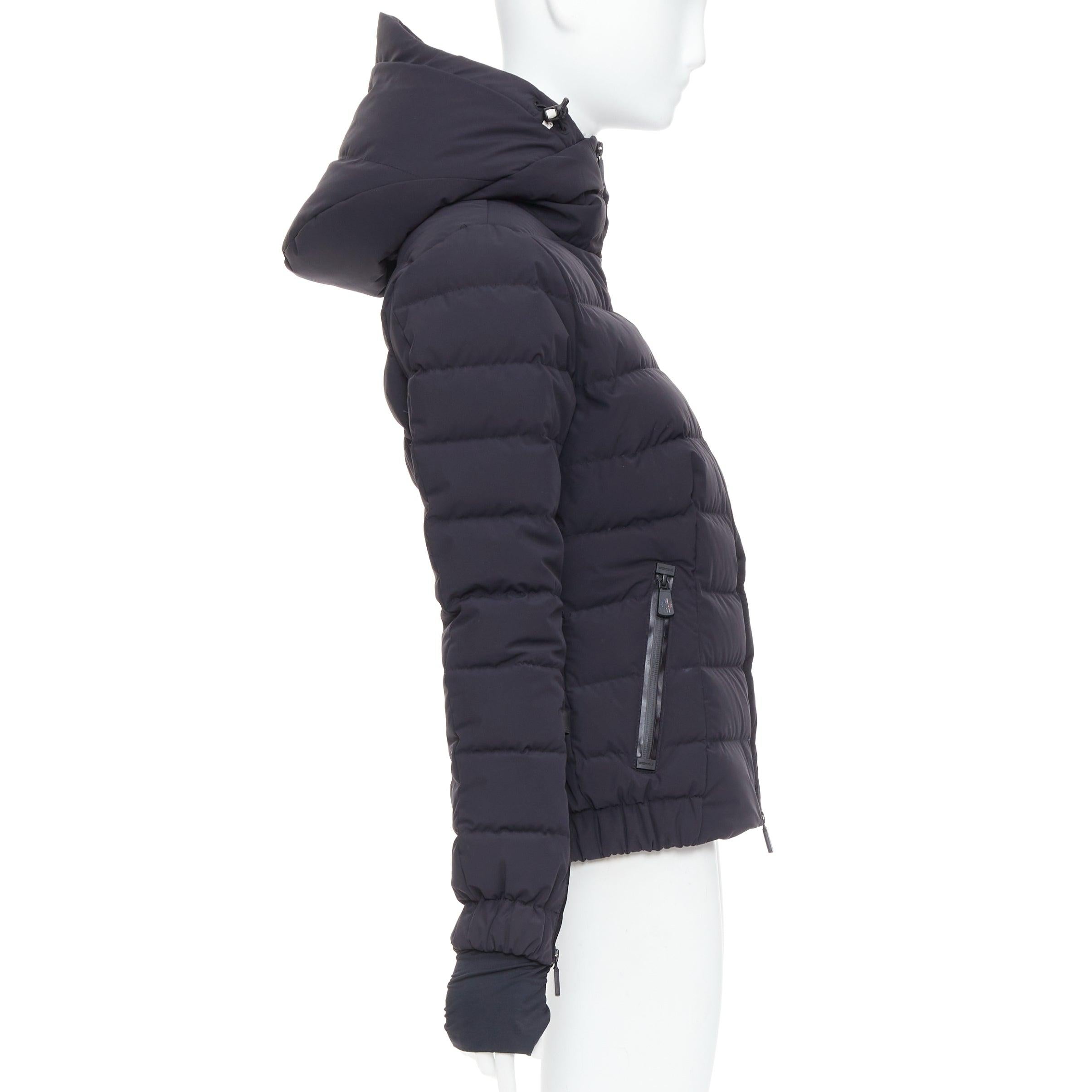 Donna Moncler Grenoble Chena Giubbotto nero con giacca a vento aderente Sz2 M. in vendita