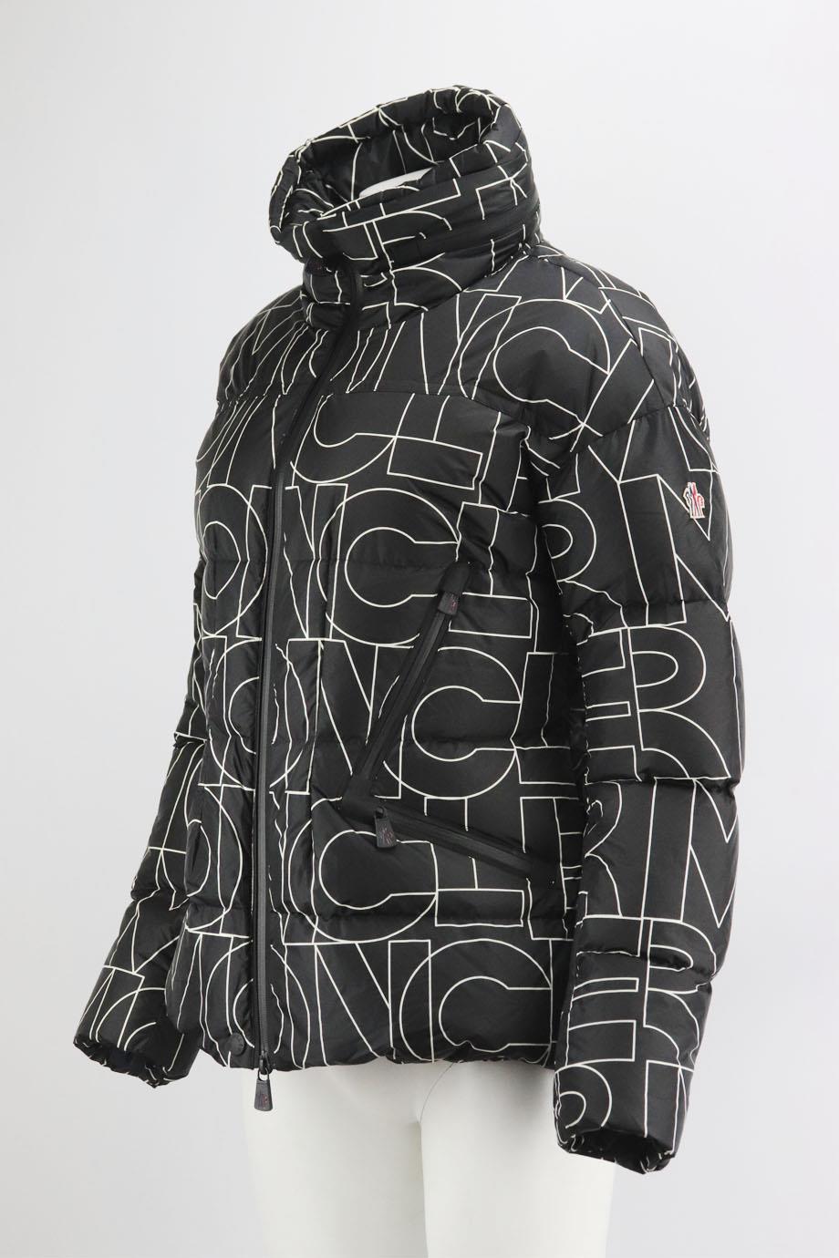 Moncler Grenoble Dixence Printed Quilted Down Ski Jacket Uk 14 In Excellent Condition In London, GB