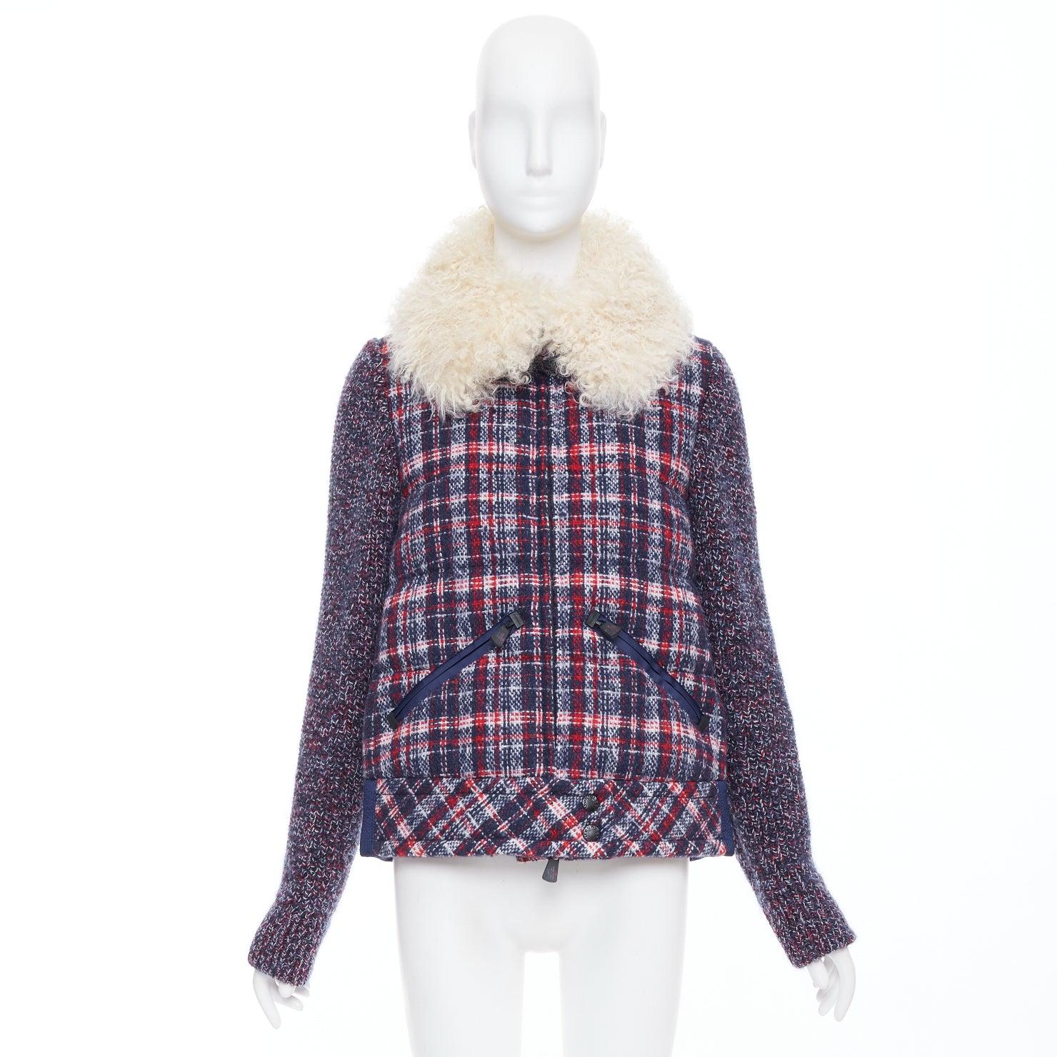 Moncler Grenoble Runway Soleil, giacca in pelliccia d'agnello con collo in piuma d'oca Sz.0 XS in vendita 5