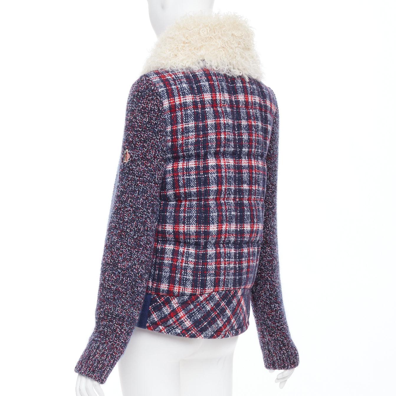 Moncler Grenoble Runway Soleil, giacca in pelliccia d'agnello con collo in piuma d'oca Sz.0 XS in vendita 2