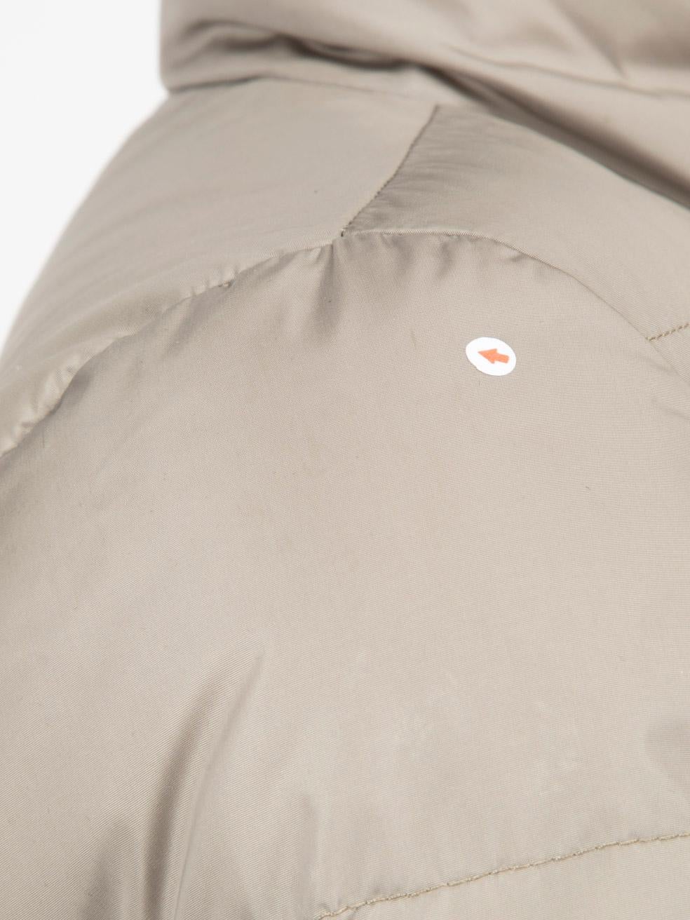 Moncler Abrigo acolchado gris de doble botonadura Talla S en venta 2