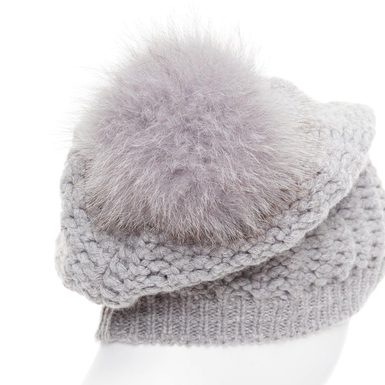 MONCLER grey fur pom pom cream logo heavy knit beanie hat  display picture 3