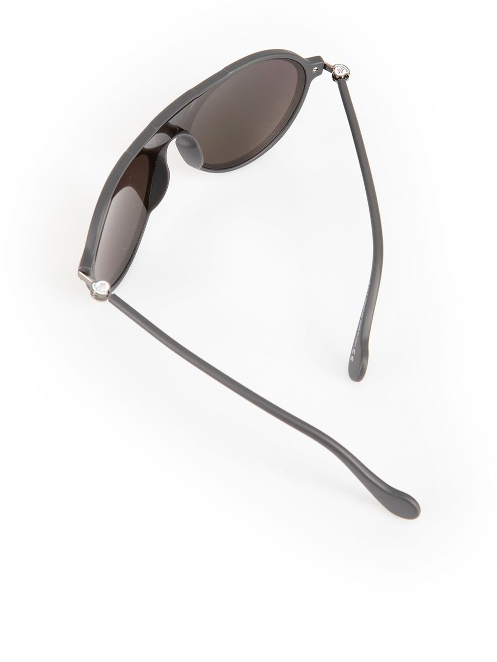 Moncler Grey Mirrored Round Sunglasses For Sale 1