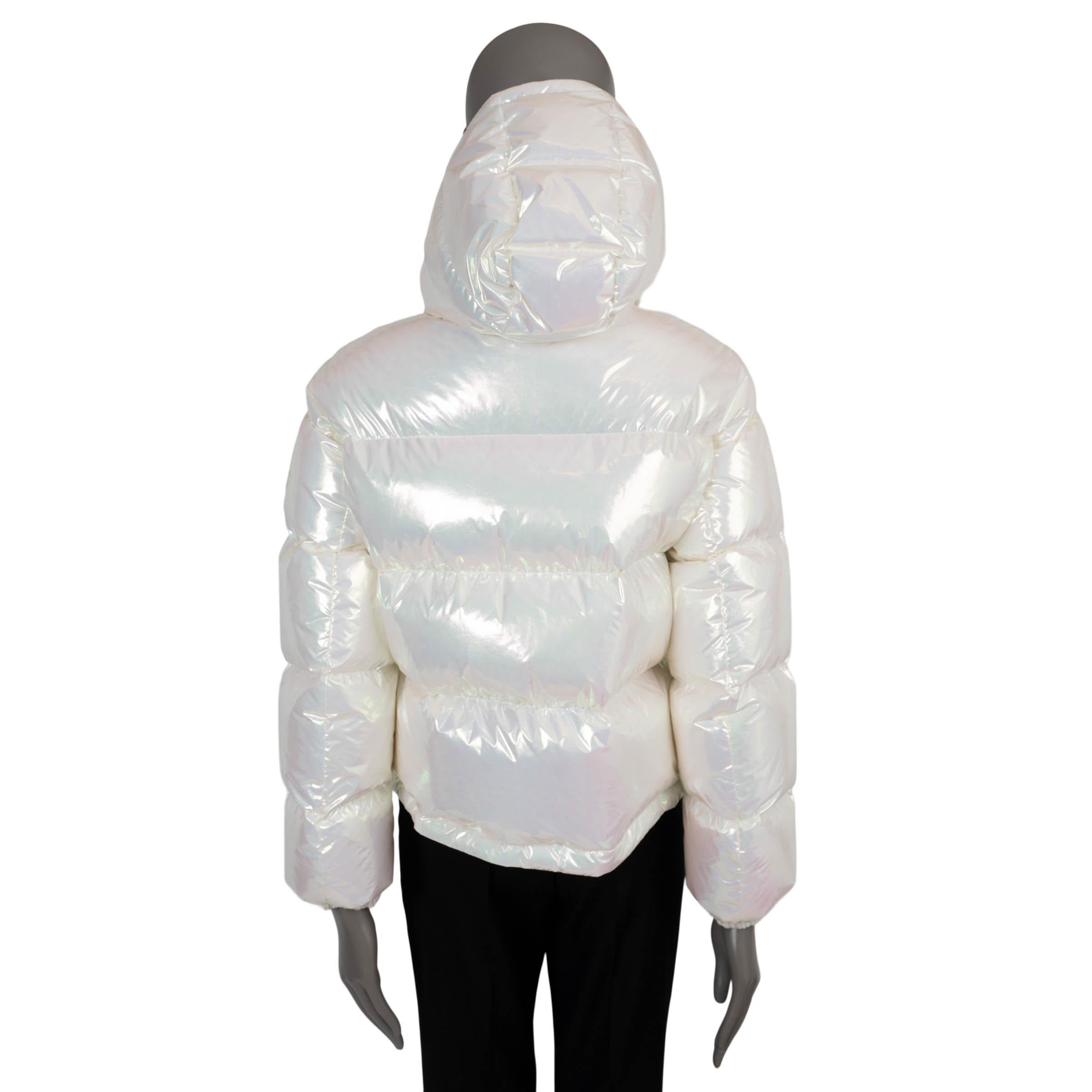 MONCLER schillernde weiße Nylonjacke 2020 DAOS DOWN PUFFER Jacke 1 S im Zustand „Hervorragend“ in Zürich, CH