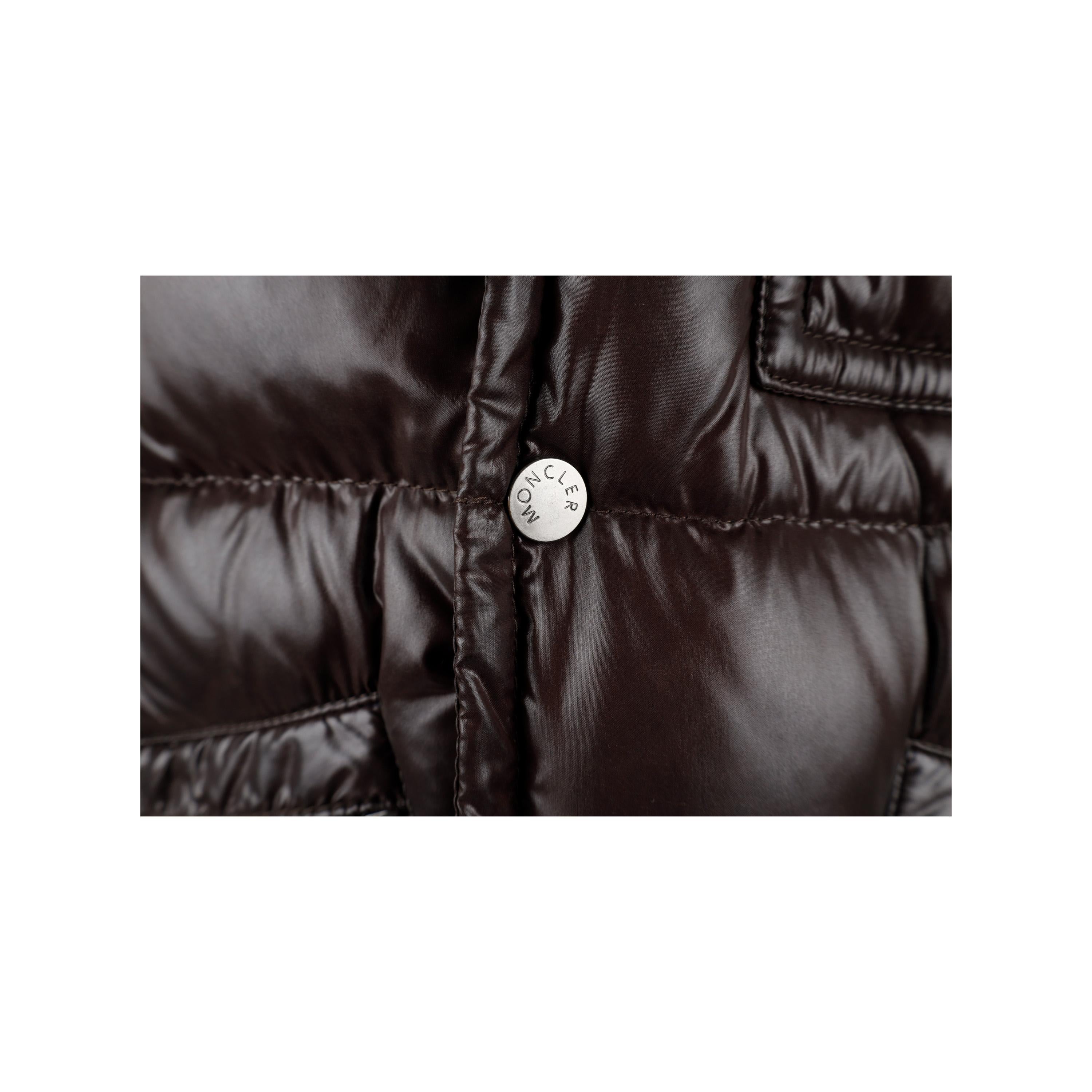 Nero Piumino Moncler K2 in vendita