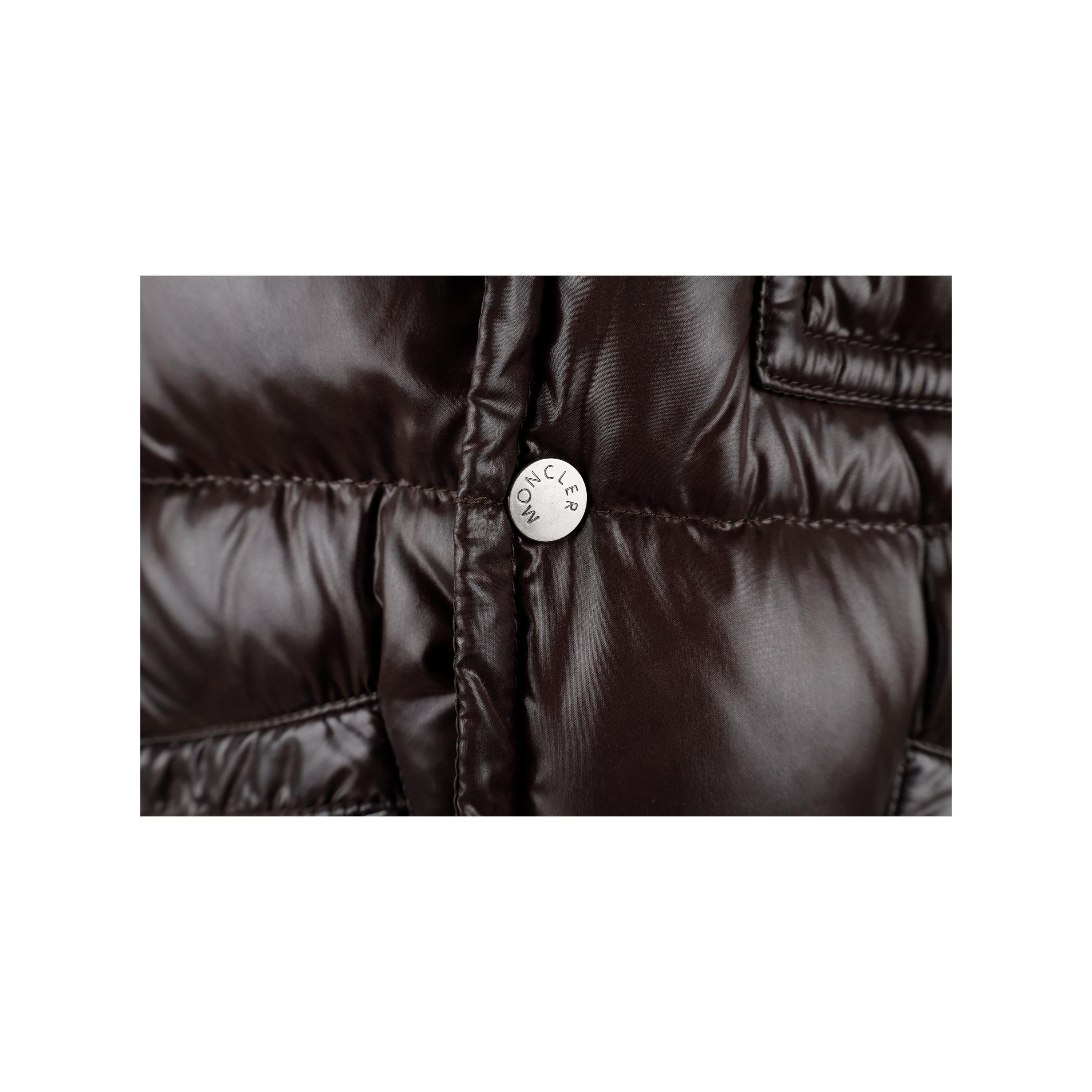 Moncler K2 Down Jacket en vente 2