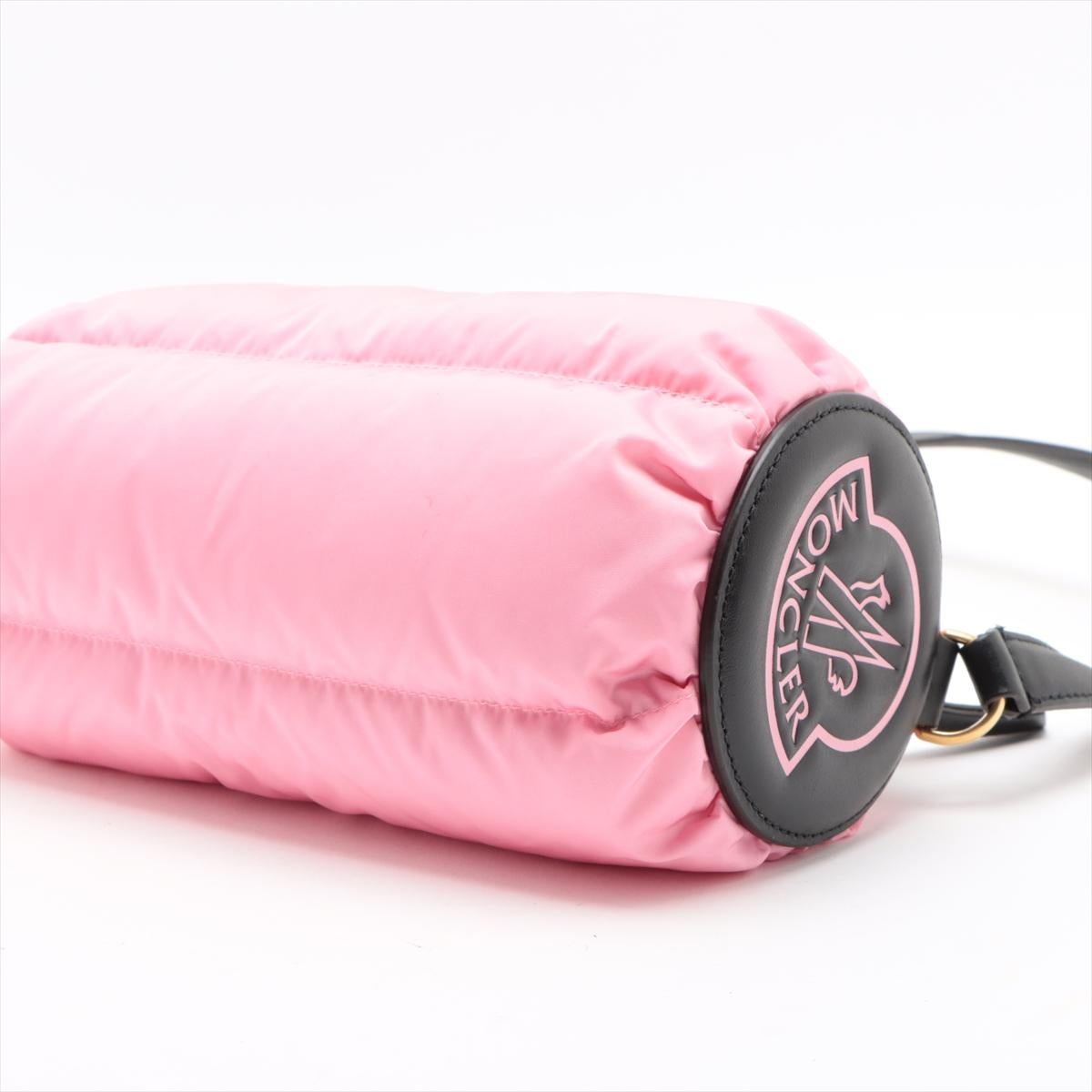 De las mujeres Moncler Keoni Bolsa de hombro Duffle de nylon y piel Rosa x Negro en venta