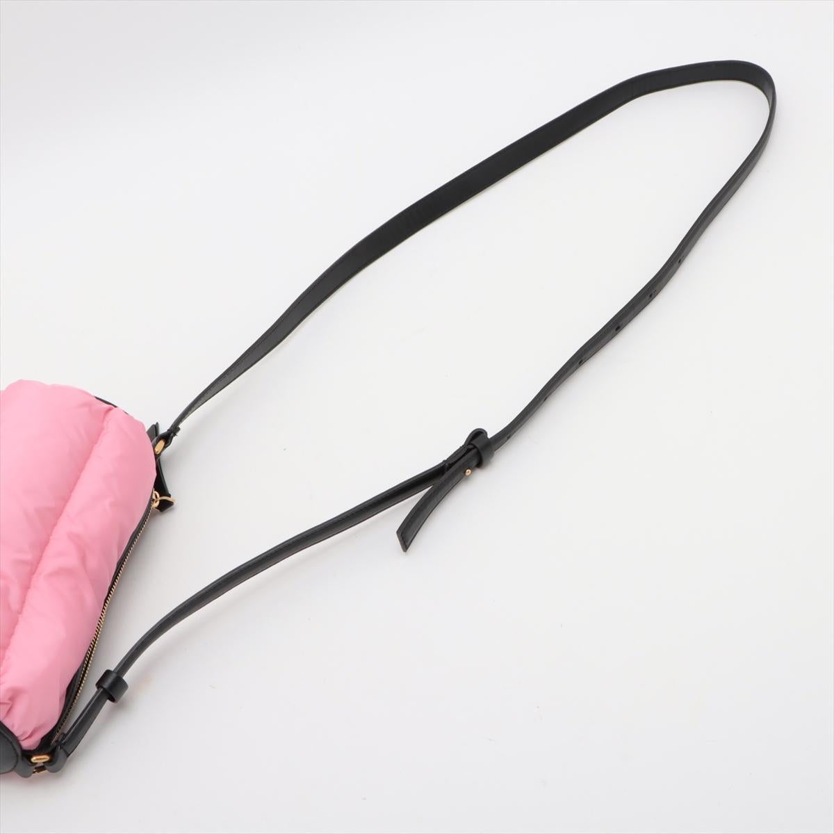 Moncler Keoni Bolsa de hombro Duffle de nylon y piel Rosa x Negro en venta 2