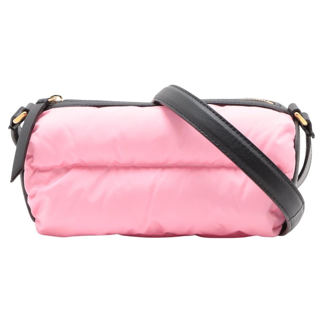 Moncler Keoni Bolsa de hombro Duffle de nylon y piel Rosa x Negro en venta