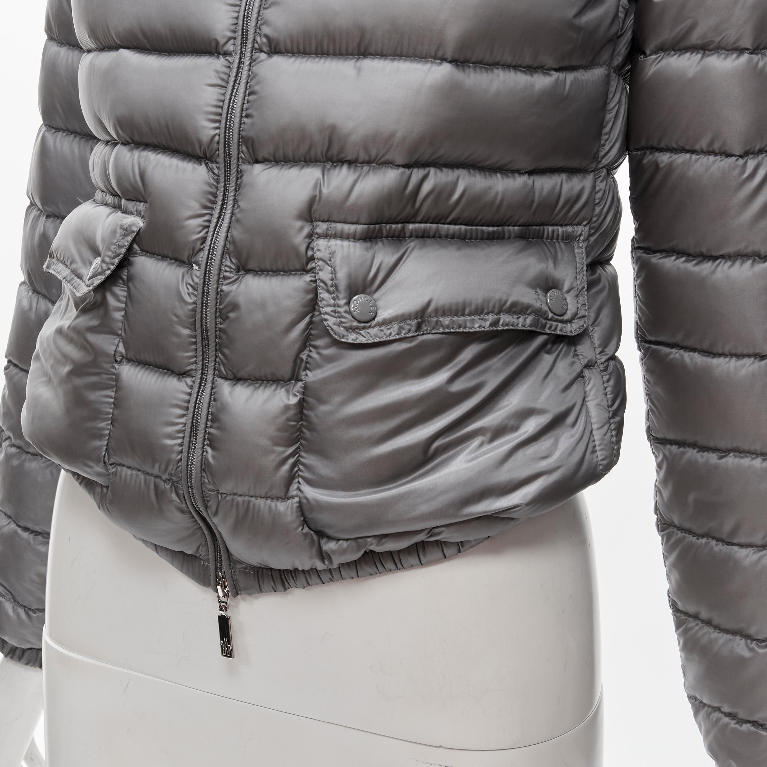 MONCLER Lans Giubbotto grey down feather padded puffer jacket US0 XS
Brand: Moncler
Material: Nylon
Color: Grey
Pattern: Solid
Closure: Zip
Extra Detail: Light grey nylon with 90% down, 10% feather padding. zip front closure. Dual patch pocket with