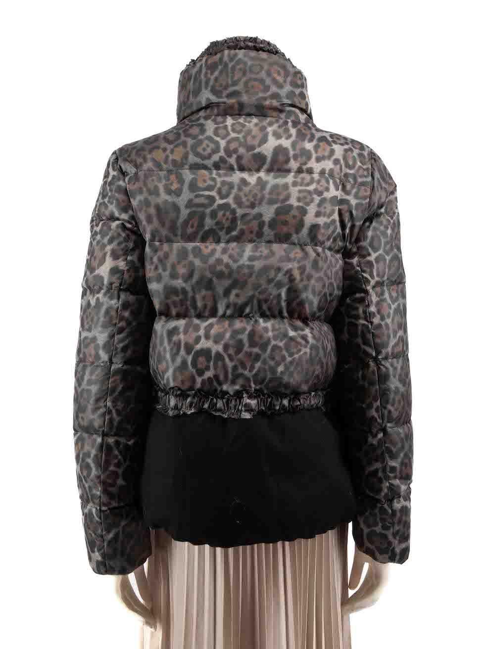 CONDITION is Very good. Hardly any visible wear to the jacket is evident on this used Moncler designer resale item.
 
 
 
 Details
 
 
 Multicolour- black, grey, brown
 
 Synthetic
 
 Puffer jacket
 
 Leopard print
 
 Long sleeves
 
 Zip fastening
