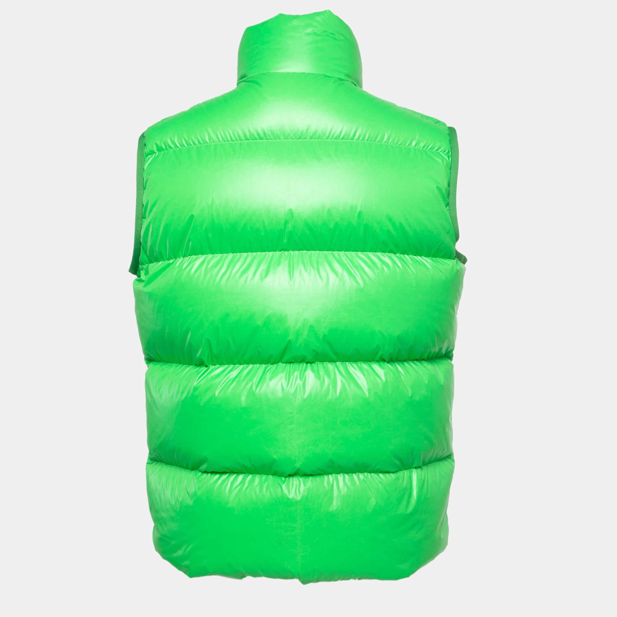 Moncler Lime Green Quilted Puffer Vest In New Condition In Dubai, Al Qouz 2
