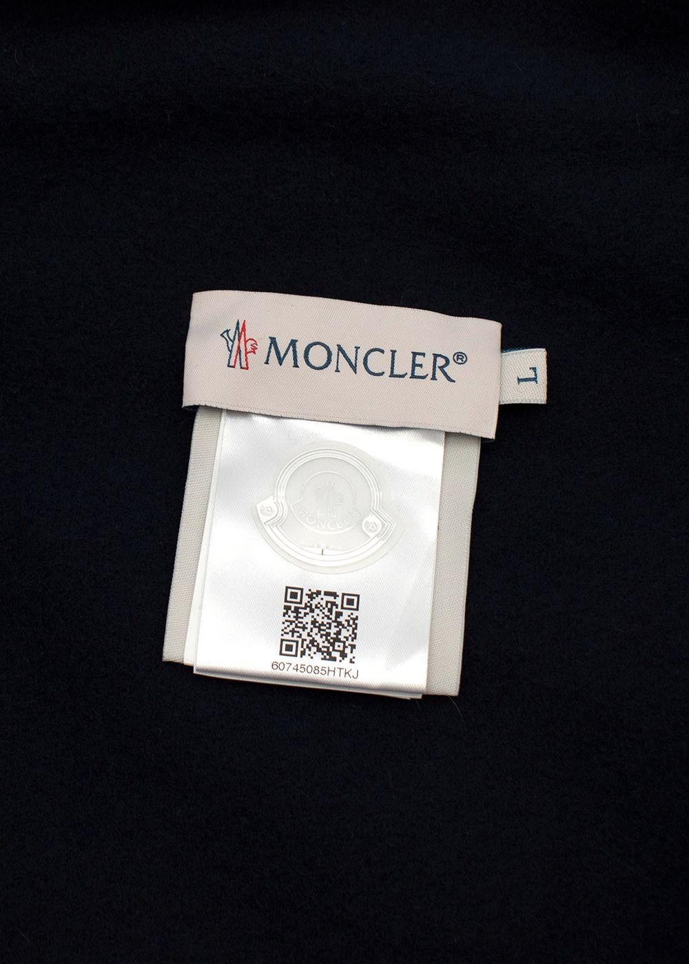 Moncler Mantella Marineblaue Umhang-Pufferjacke - US 8/10 im Zustand „Neu“ in London, GB