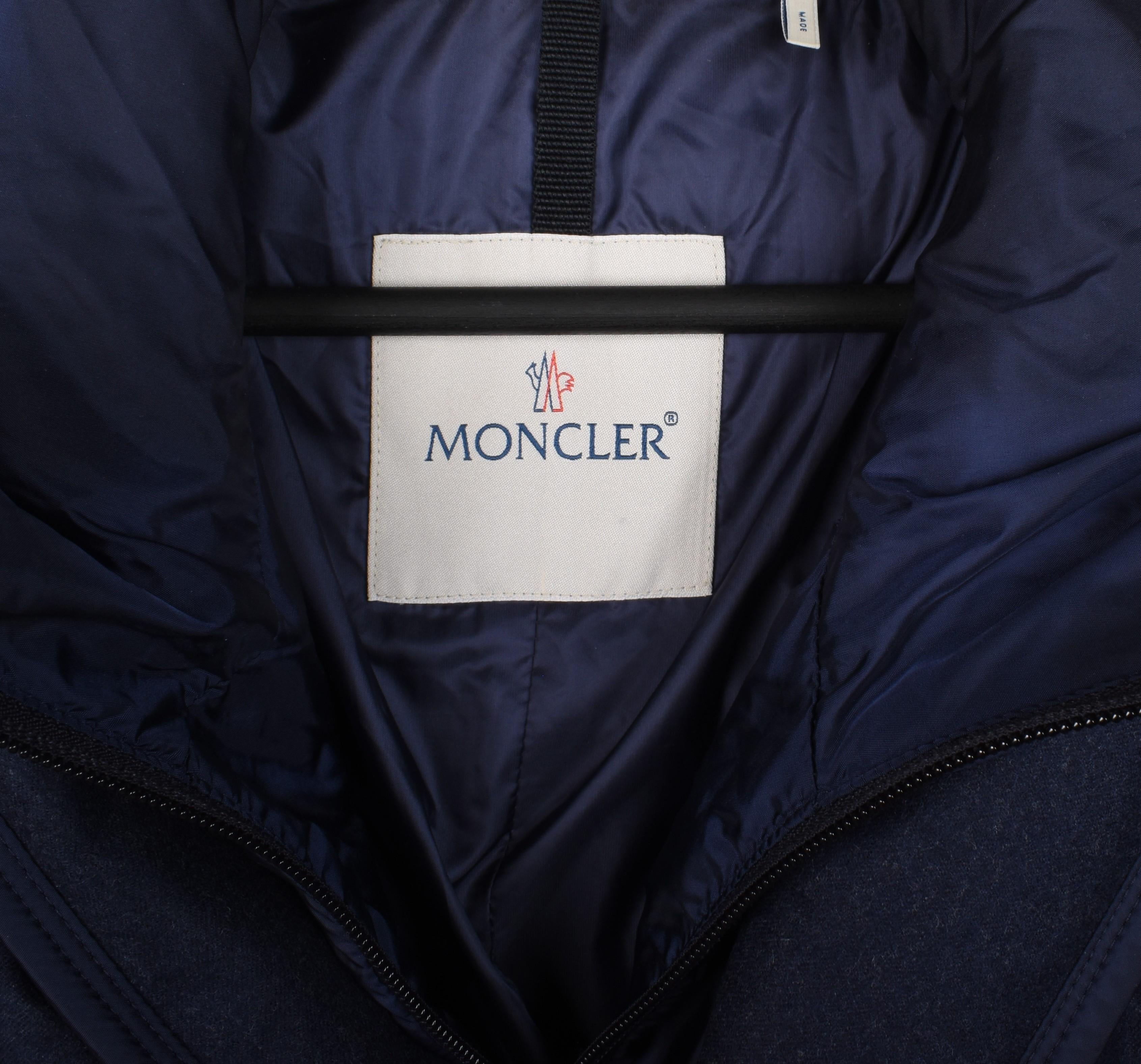 Moncler Männer Jacke Martinville gesteppte Kapuze Gans nach unten, Größe 2/M, S1473 im Zustand „Hervorragend“ im Angebot in Kaunas, LT