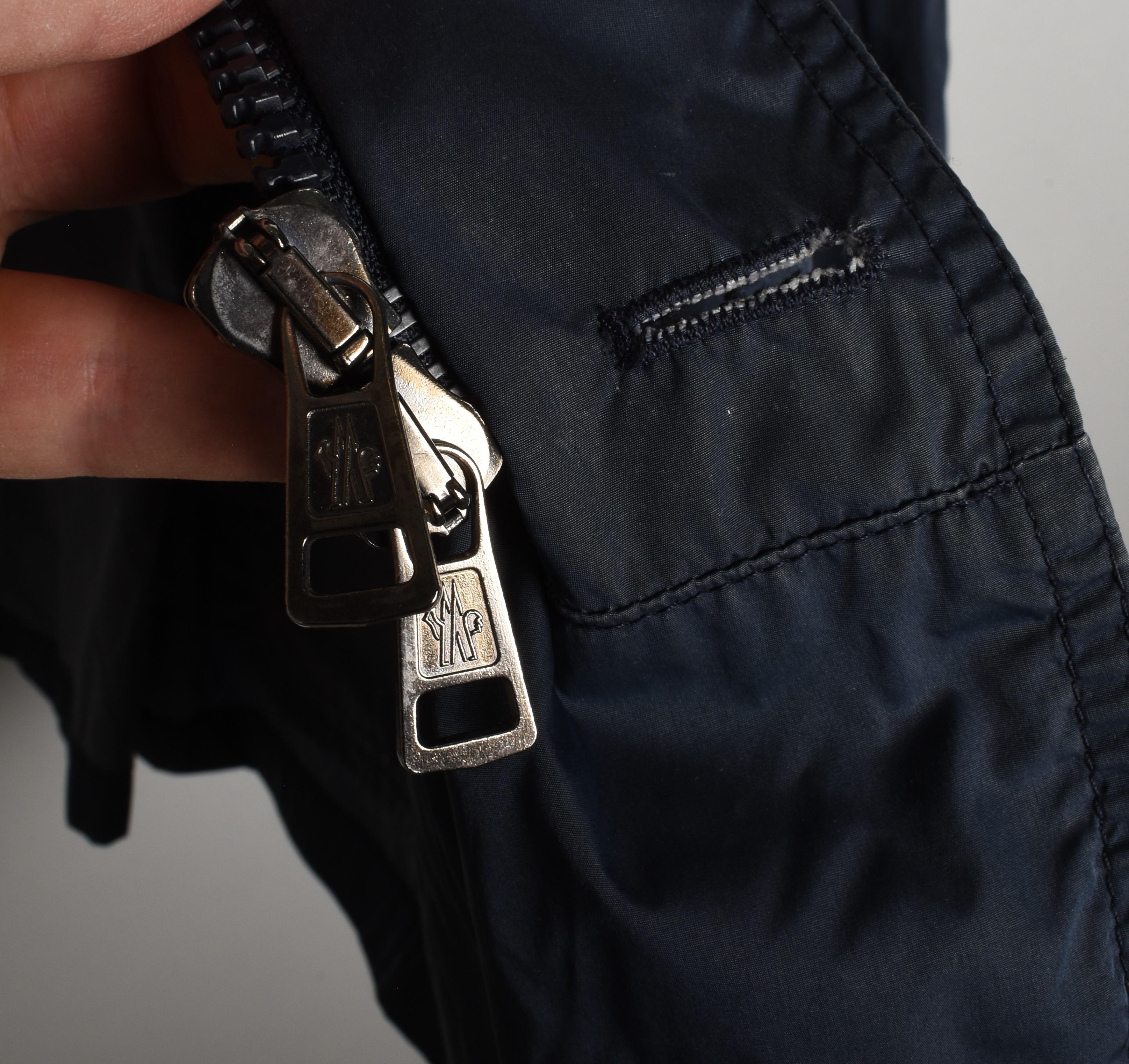 Veste Moncler Xavier Light Taille 2/M, S1377 en vente 4