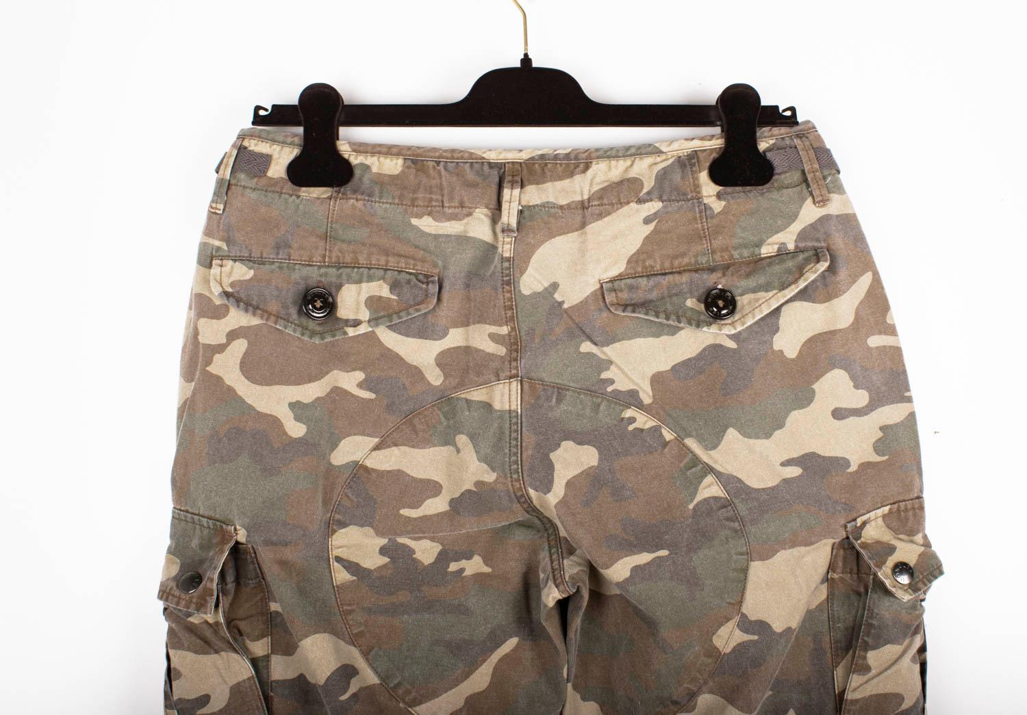 Moncler Men Pants Cargo Size IT50 - Medium In Excellent Condition For Sale In Kaunas, LT