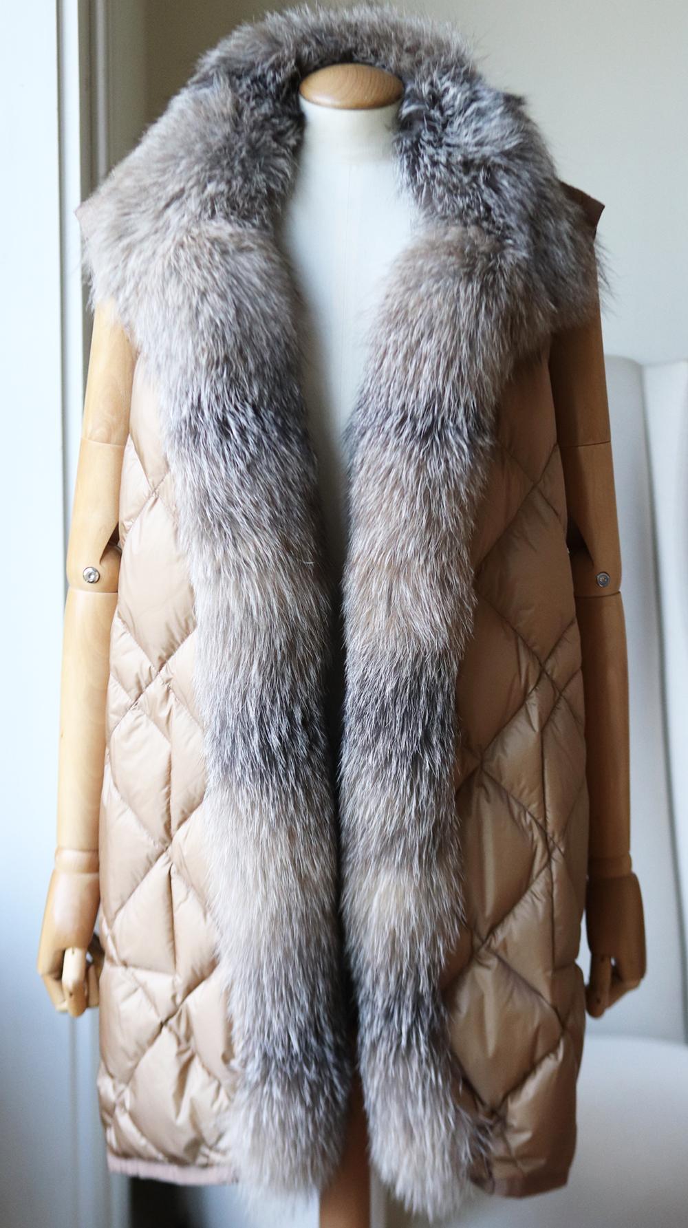 Moncler Narcissus Fox Fur Trimmed Wool Blend Duffle Coat  In Excellent Condition For Sale In London, GB