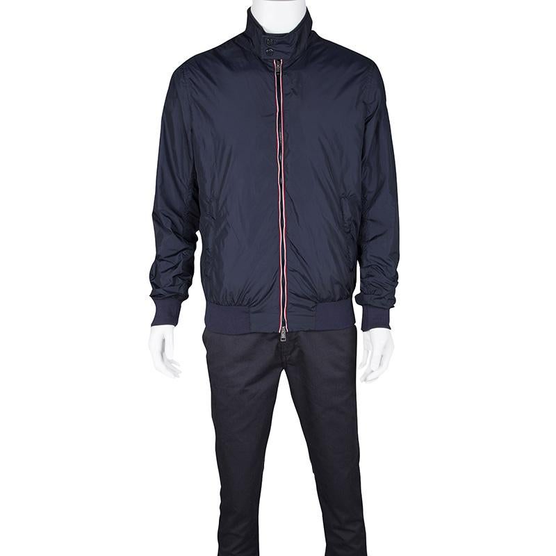 This jacket by Moncler is designed to keep the chilly winds from making you cold while you take a ride down the road. The windbreaker jacket is enhanced with a contrast trim that gives it a dapper and stylish look.

Includes: Packaging

Size: Extra