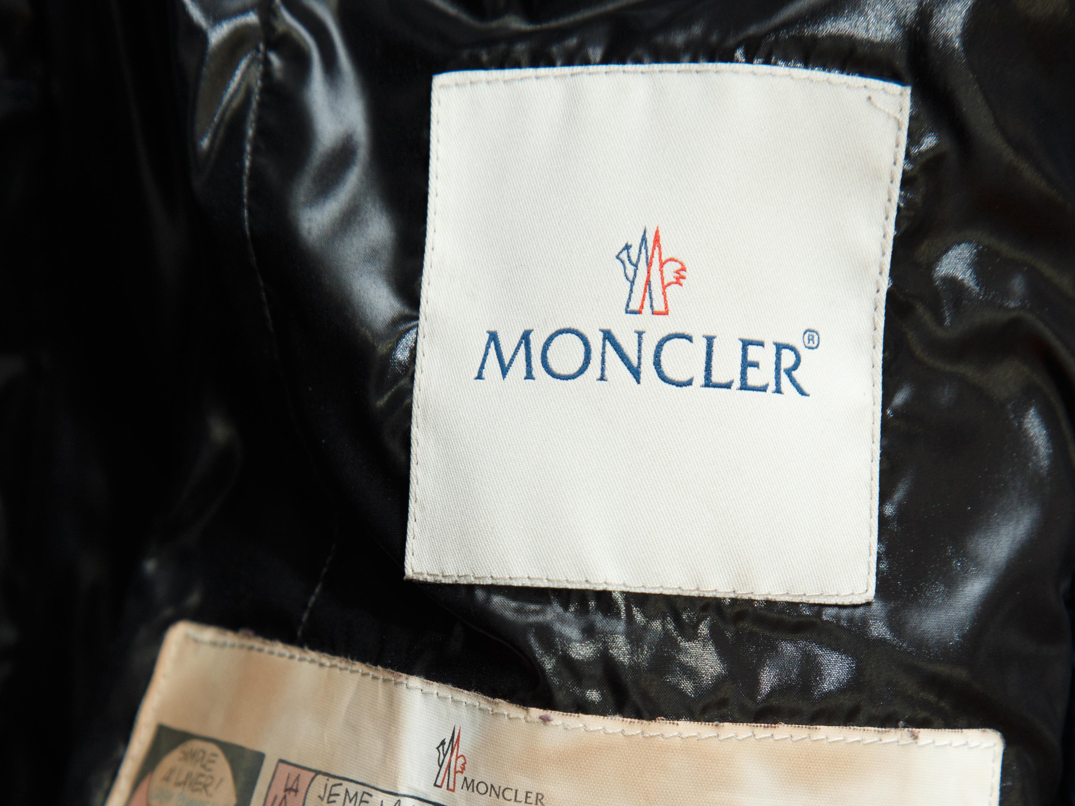 Moncler Navy Blue Fur-Trimmed Hooded Puffer Coat In Good Condition In New York, NY