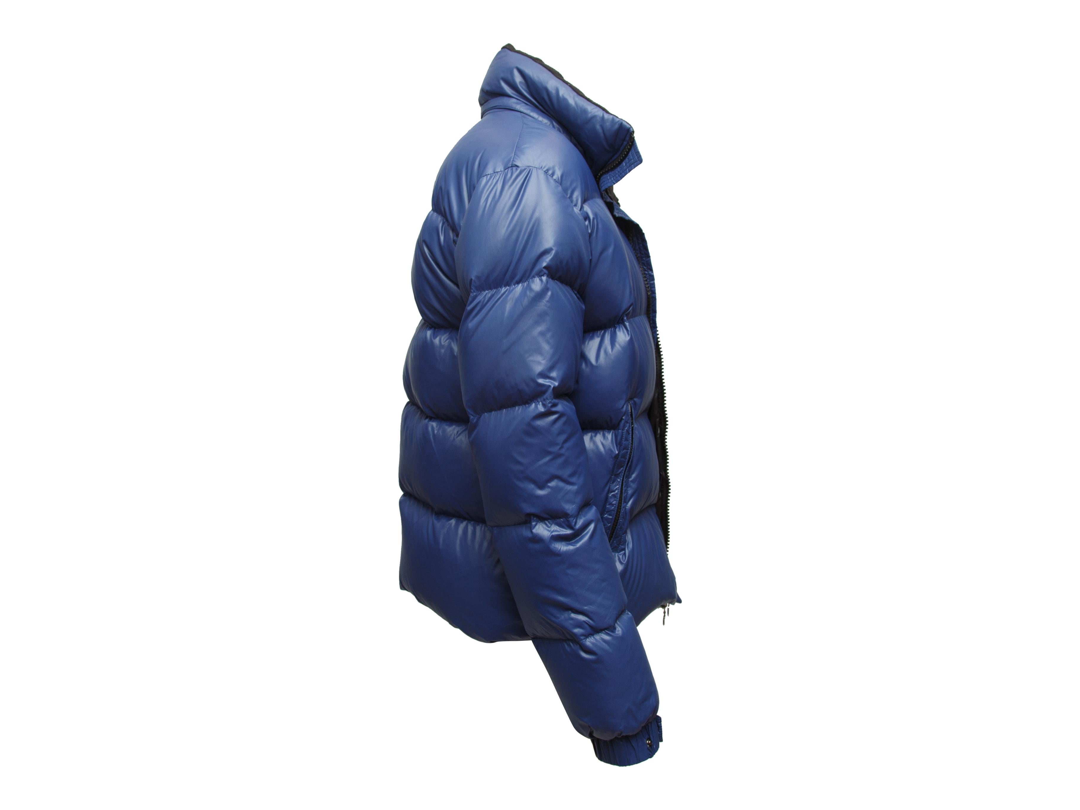 Moncler Navy Down Puffer Jacket In Good Condition In New York, NY
