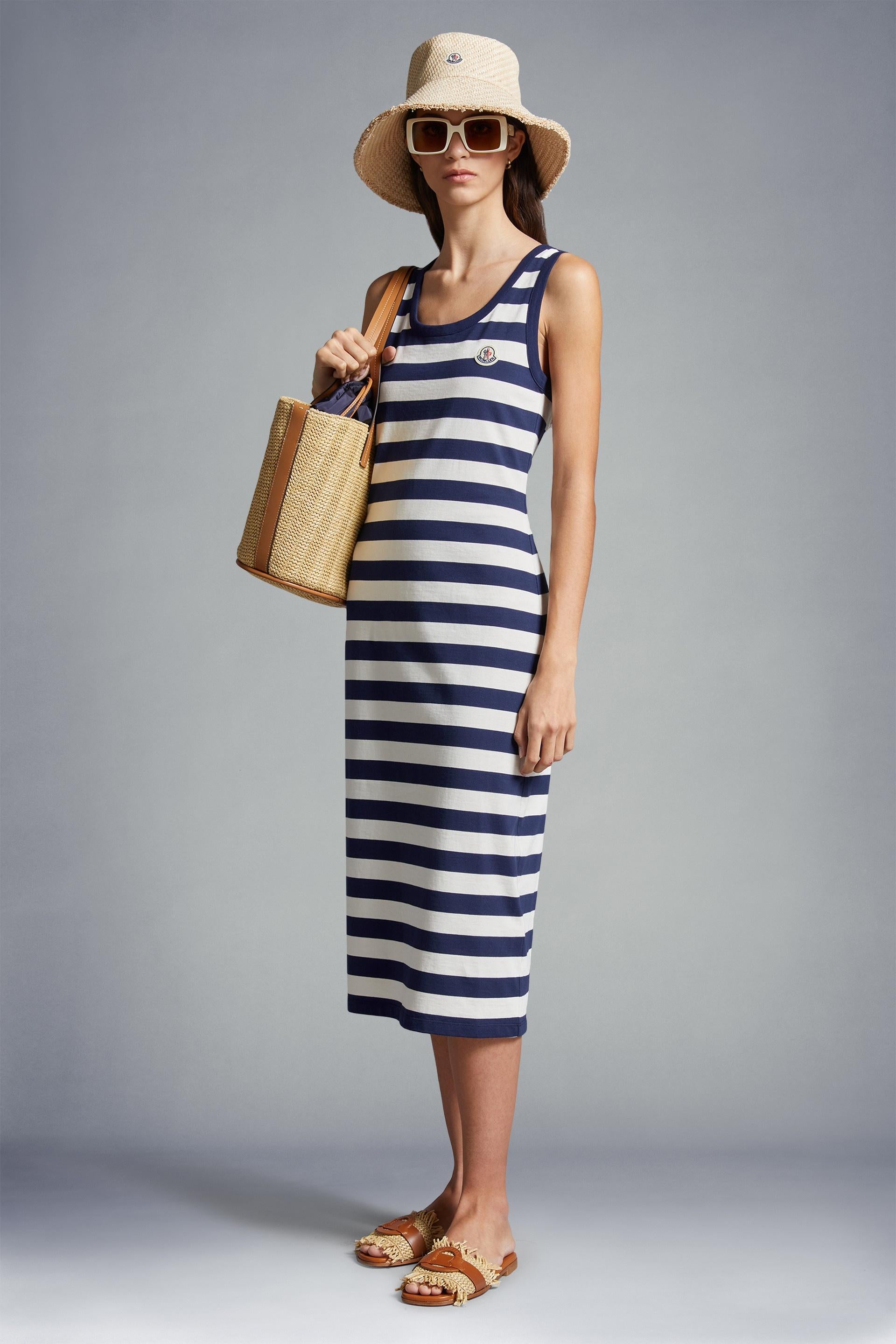 MONCLER Robe midi en coton rayé bleu marine et blanc 2024 en vente 2