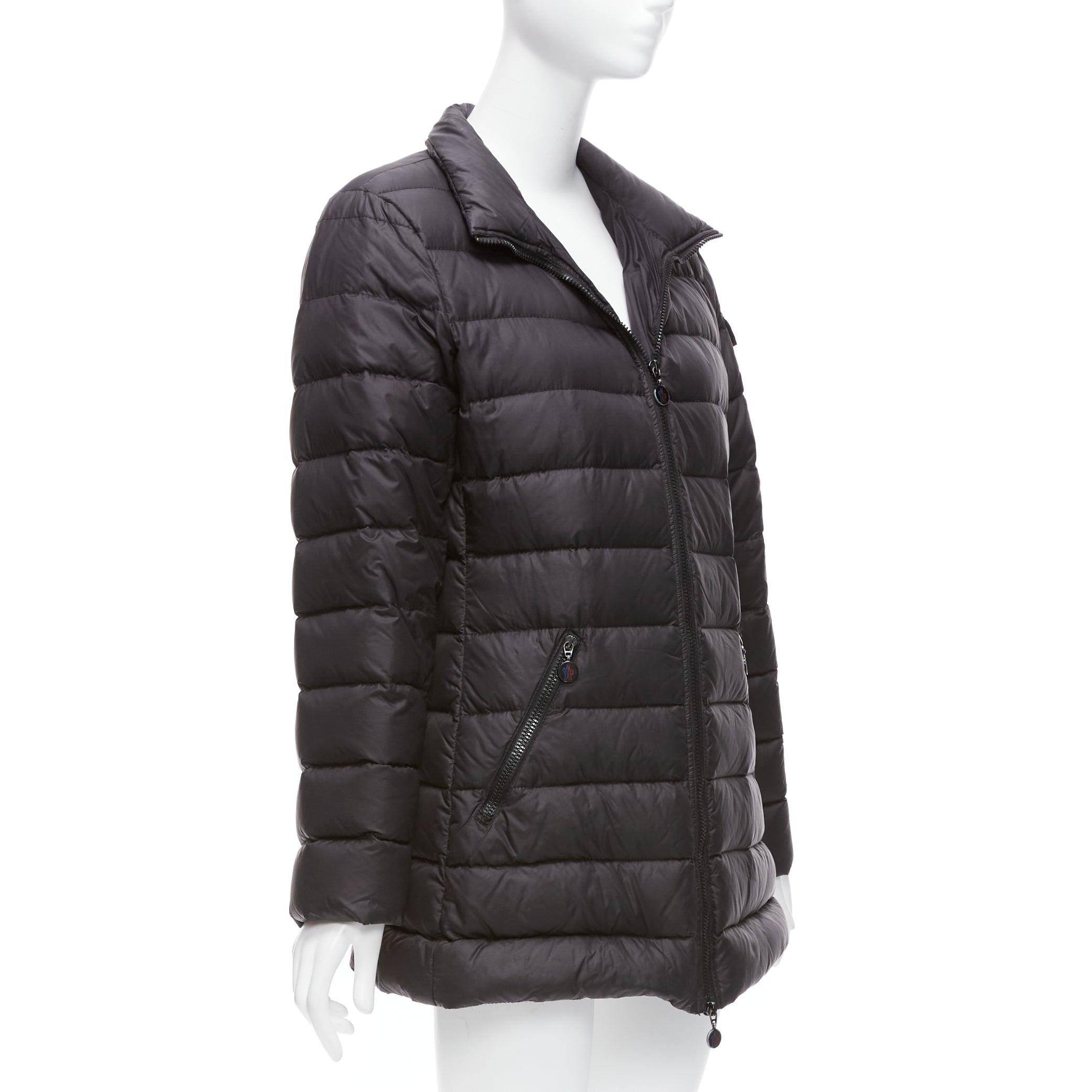 Moncler Norme Afnor nero trapuntato con zip davanti al cappotto A line Sz3 L. In condizioni discrete in vendita a Hong Kong, NT