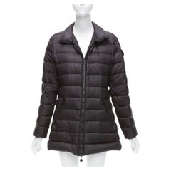 MONCLER Norme Afnor Schwarzer gesteppter Puffmantel mit Reißverschluss vorne A-Linie Gr. 3 L