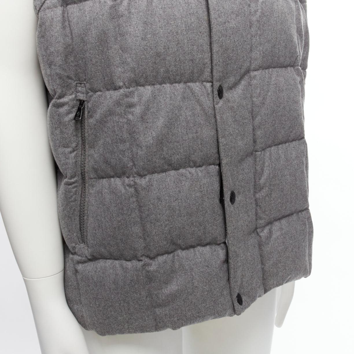 Moncler Norme Afnor G32-003 gilet in lana grigio trapuntato Sz.6 XXL in vendita 3