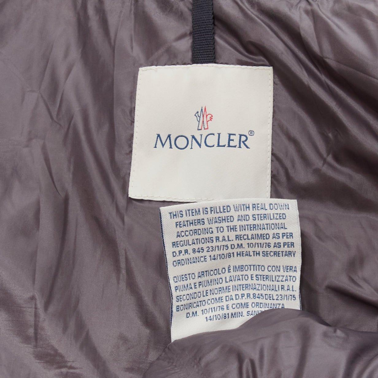 Moncler Norme Afnor G32-003 gilet in lana grigio trapuntato Sz.6 XXL in vendita 4