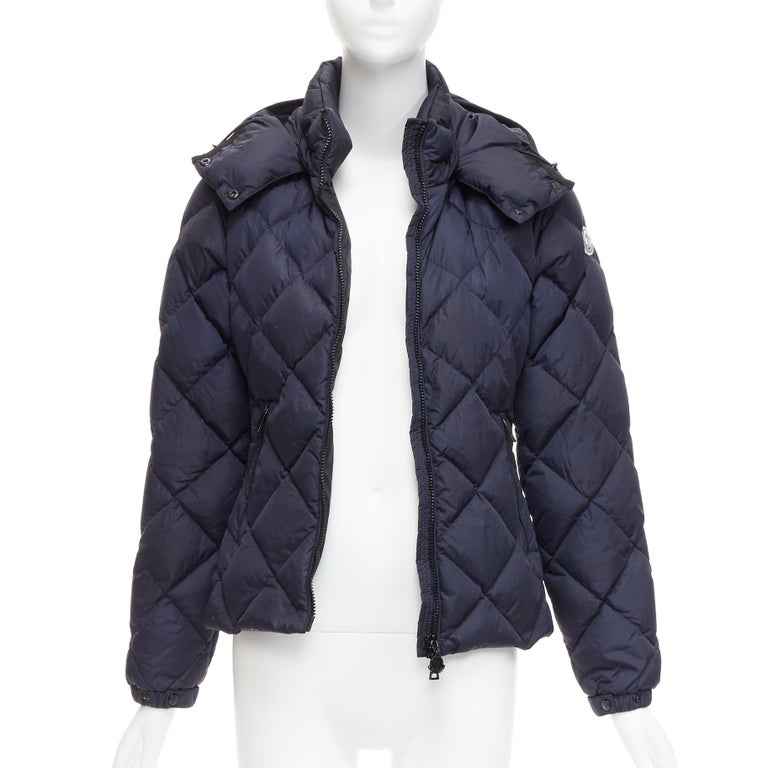 MONCLER Norme Afnor G32-003 navy goose down slim waist puffer 