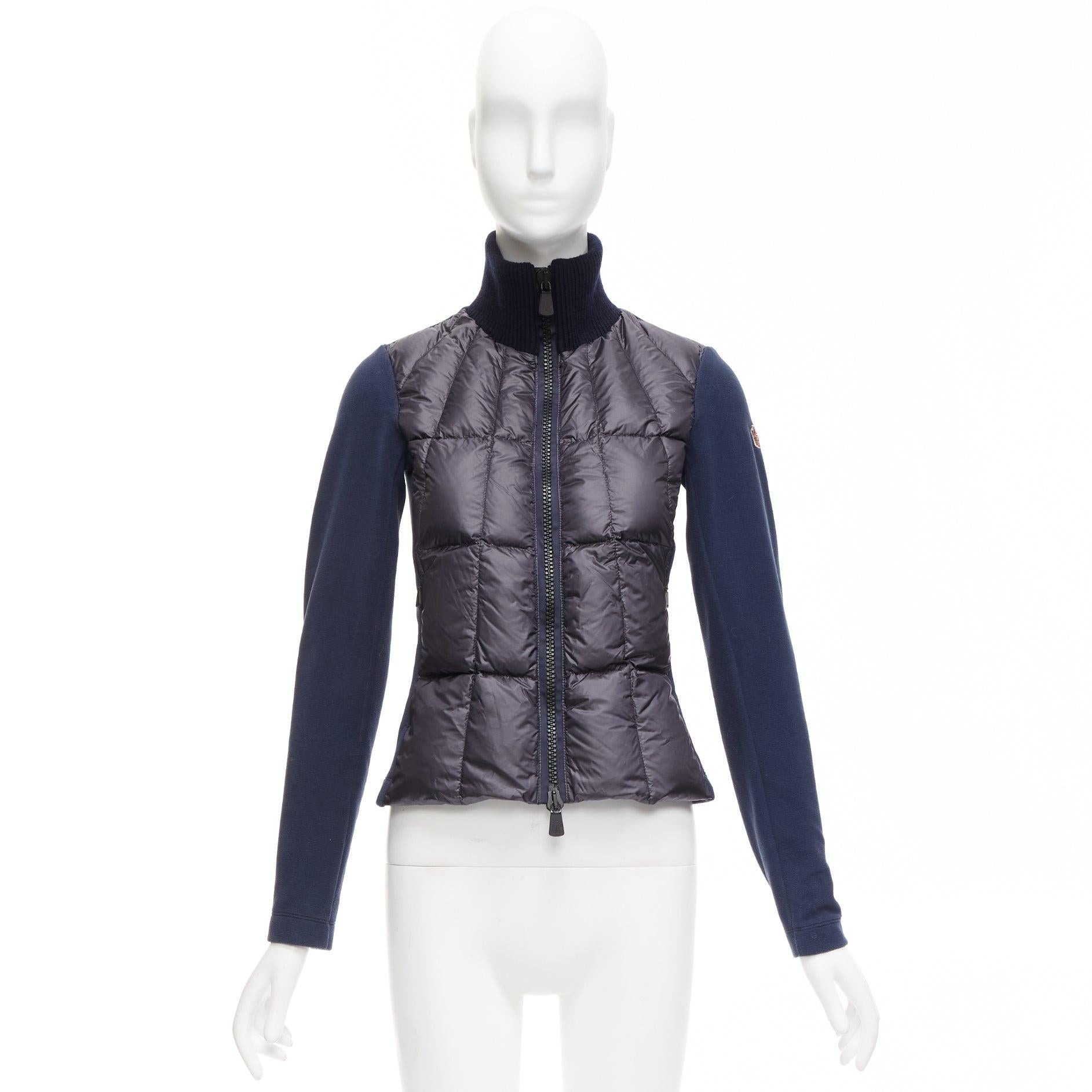 MONCLER Norme Afnor navy directional stitch by Stitch by Stitch, veste ajustée rembourrée en duvet d'oie en vente 5