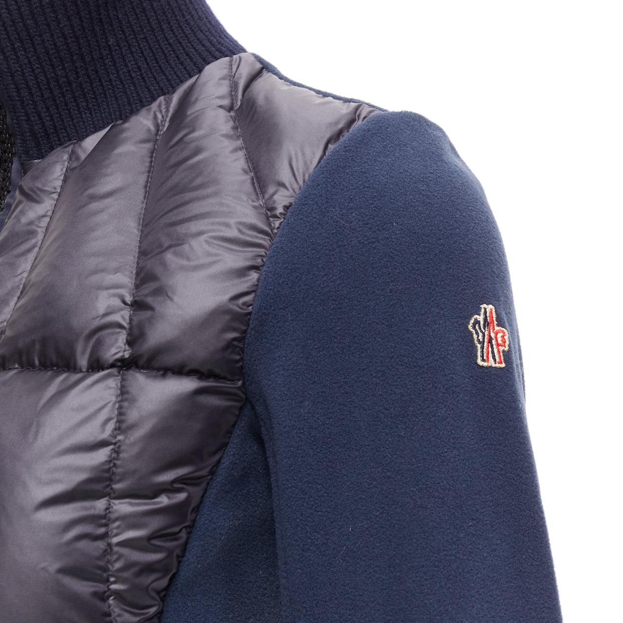MONCLER Norme Afnor navy surpiqûres directionnelles veste ajustée rembourrée en duvet d'oie XS
Référence : AAWC/A01086
Marque : Moncler
Modèle : Norme Afnor
Matière : Polyester, mélange
Couleur : Marine
Motif : Solide
Fermeture : Zip
Doublure :