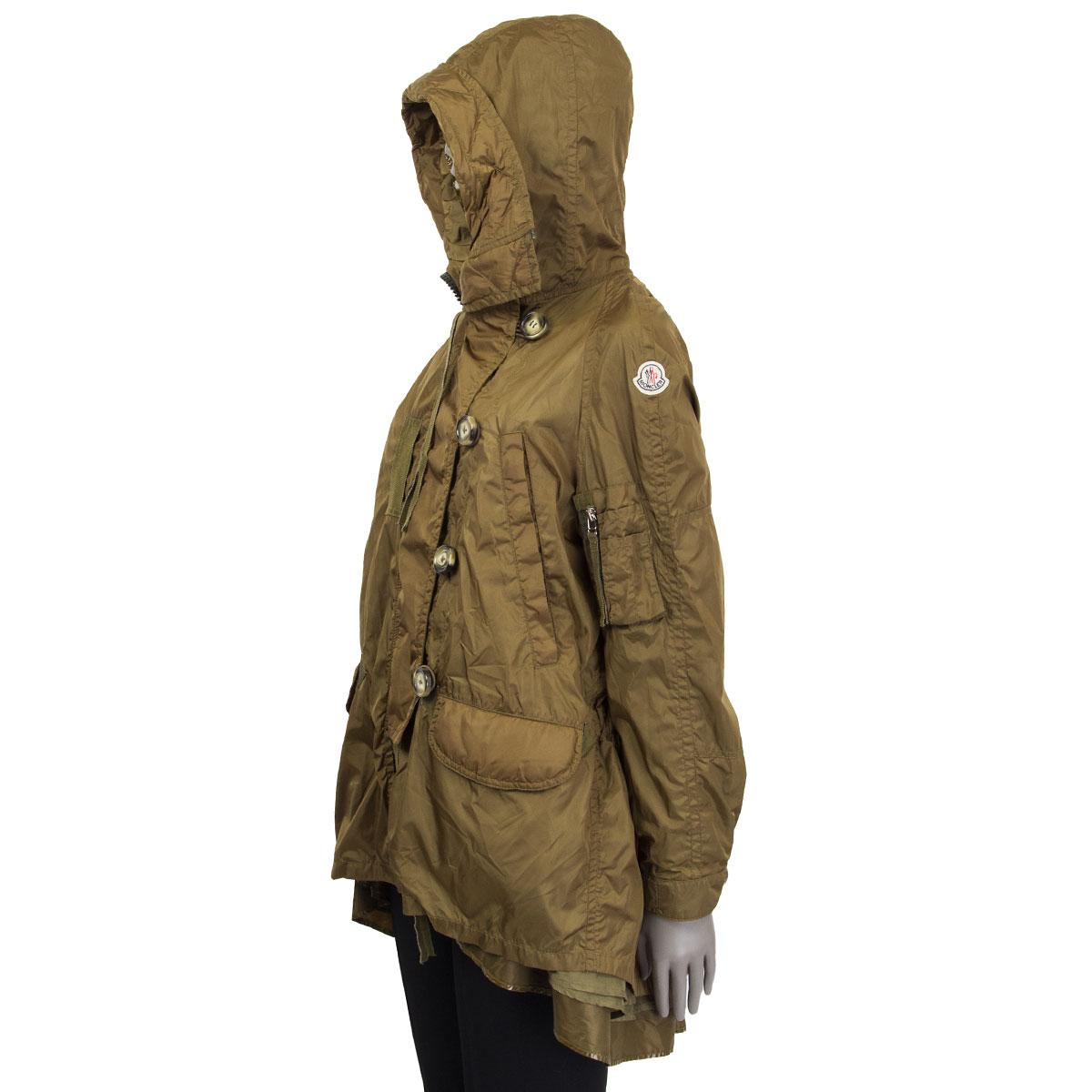 MONCLER olive green polyamide HOODED PARKA Windbreaker Coat Jacket 1 XS In Excellent Condition In Zürich, CH