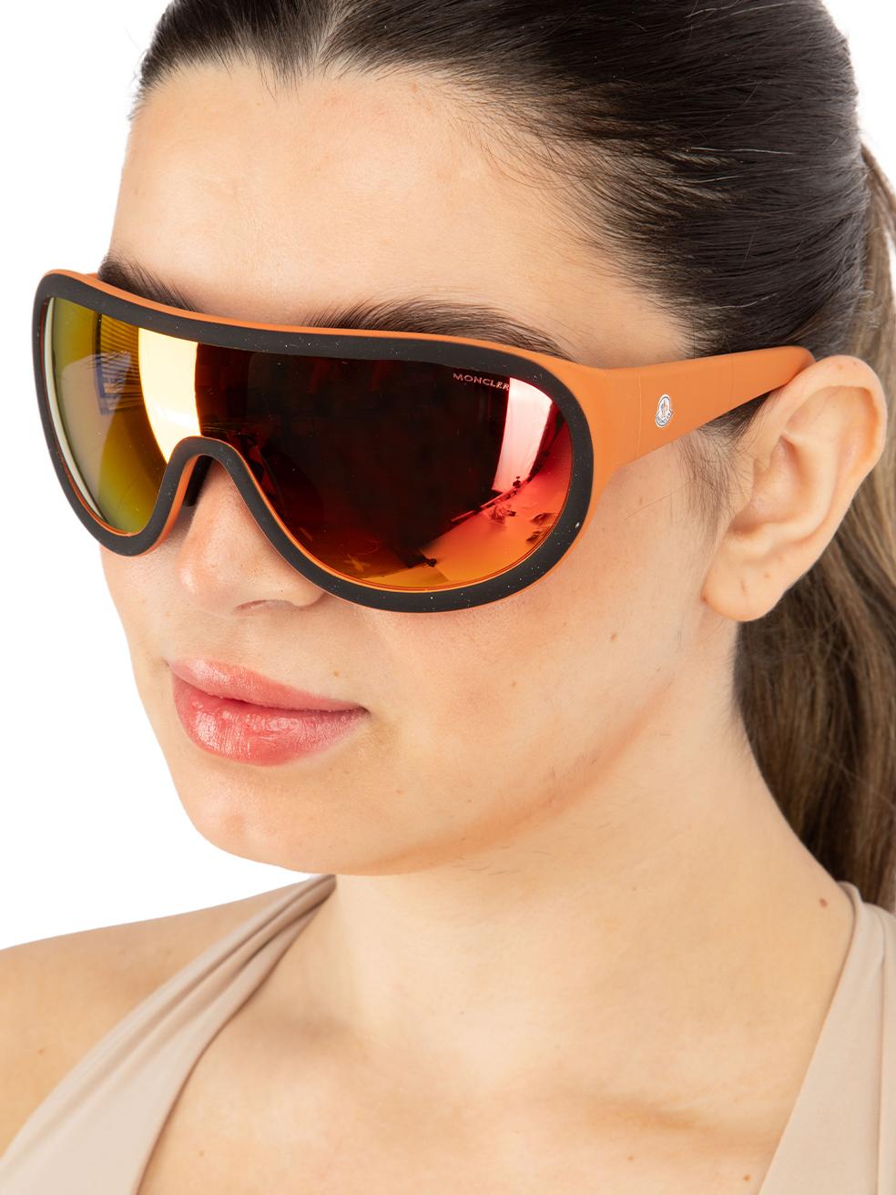 CONDITION is New with tags on this brand new Monclerdesigner item. This item comes with original packaging. Please note cases may differ from the picture.
 
 
 
 Details
 
 
 Model: ML0047 05C 00
 
 Orange
 
 Acetate
 
 Shield Eye Sunglasses
 
